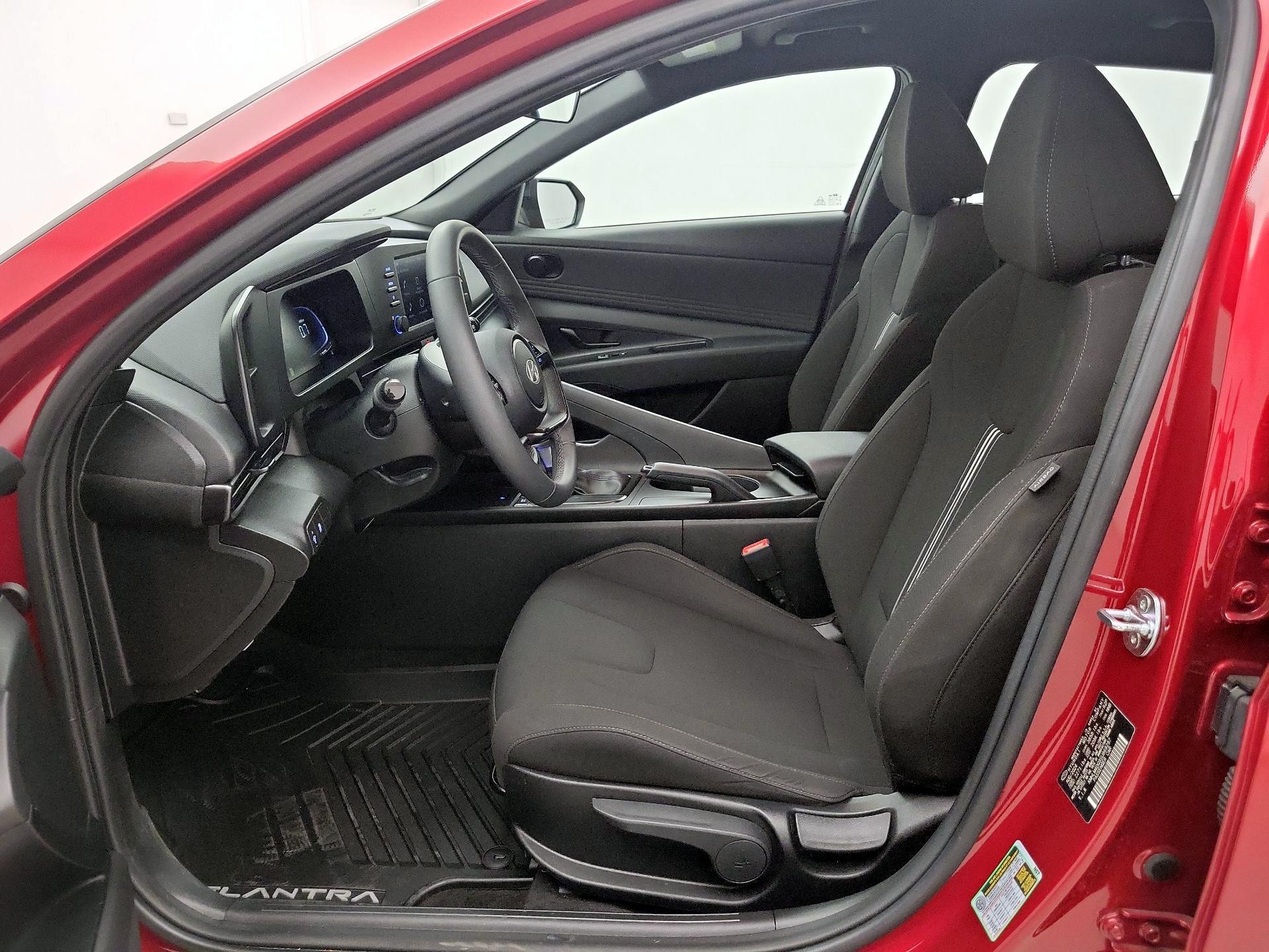 Thumbnail: 2025 Hyundai Elantra - 11