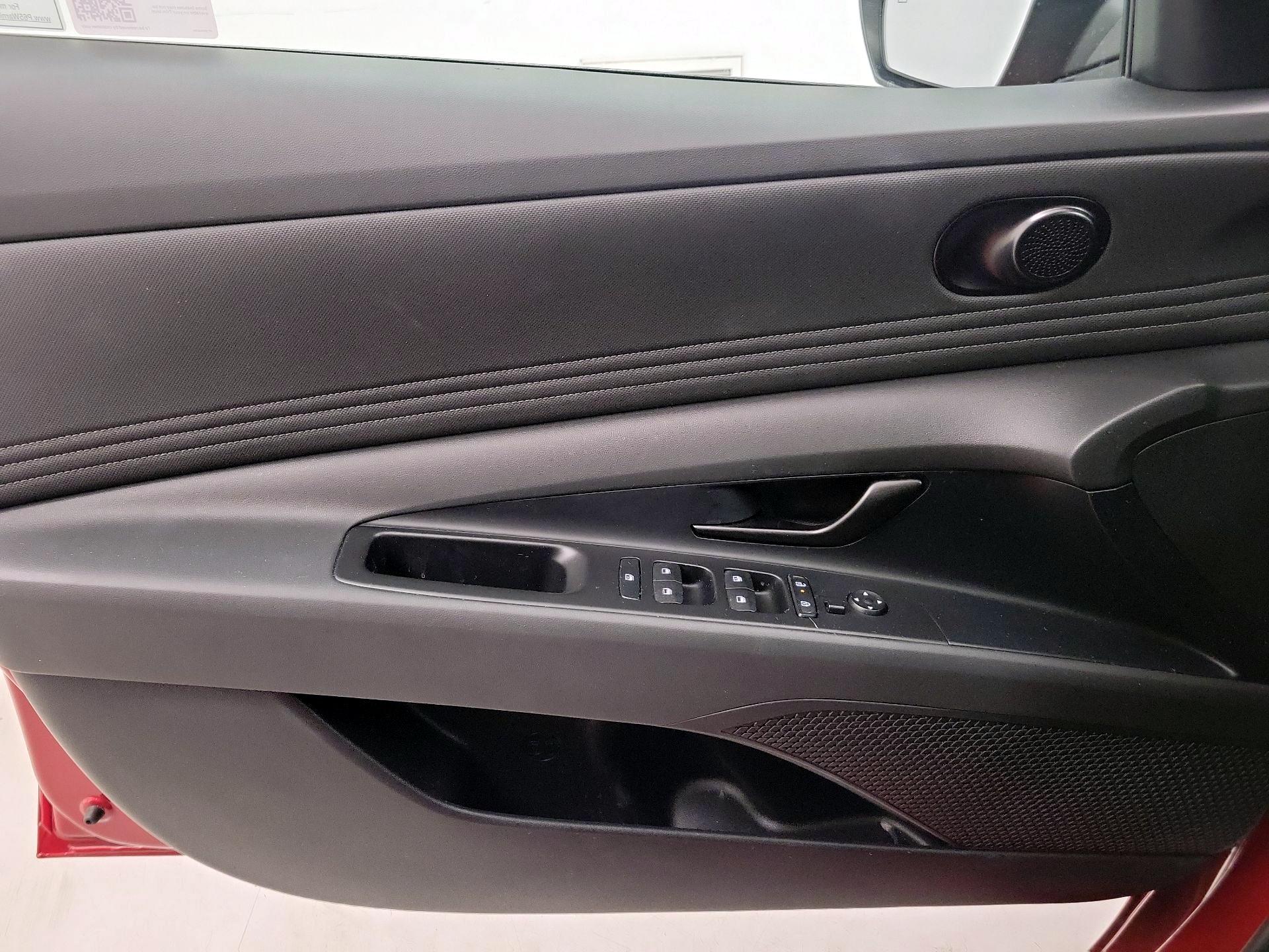 Thumbnail: 2025 Hyundai Elantra - 12