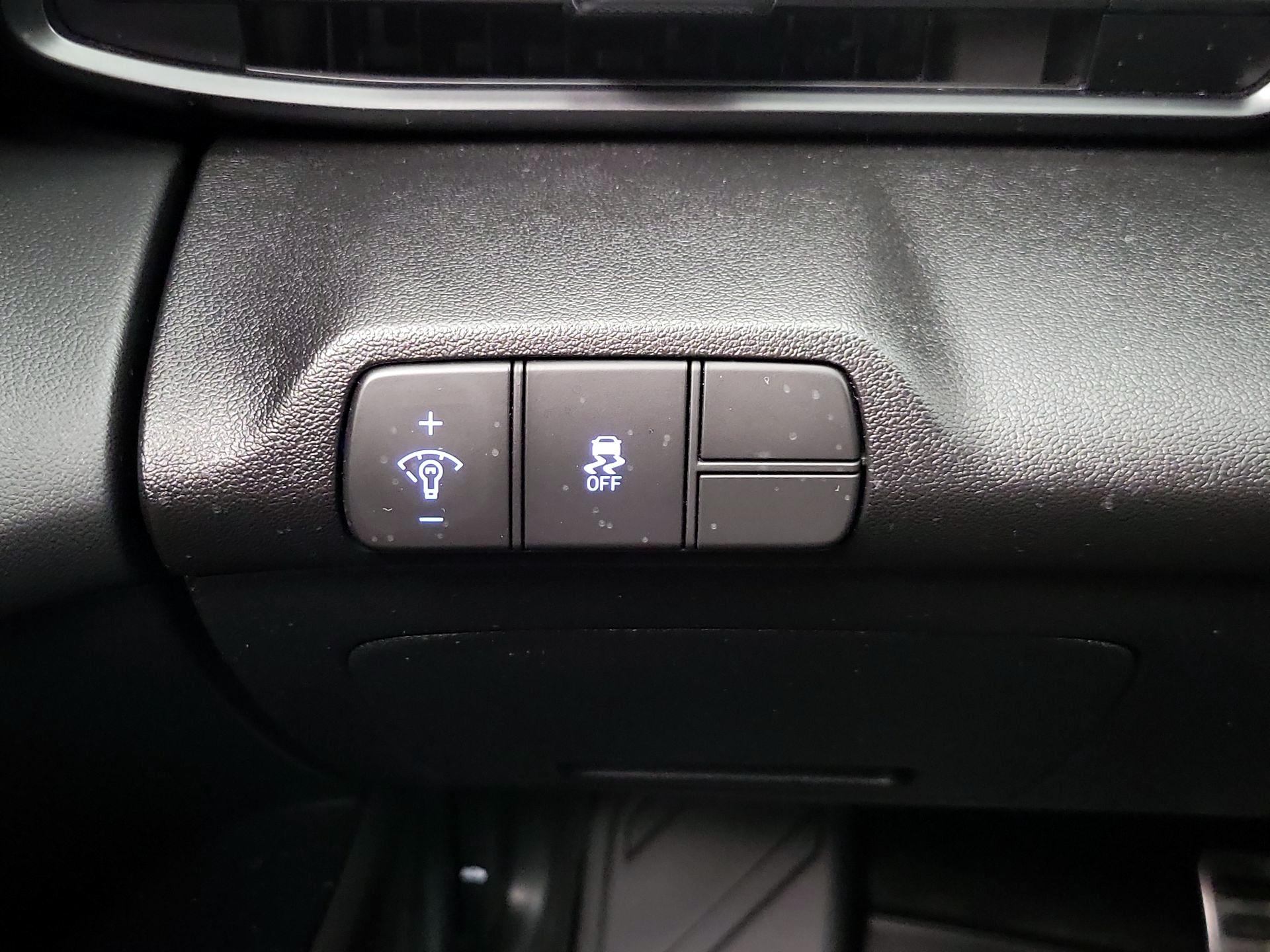 Thumbnail: 2025 Hyundai Elantra - 13