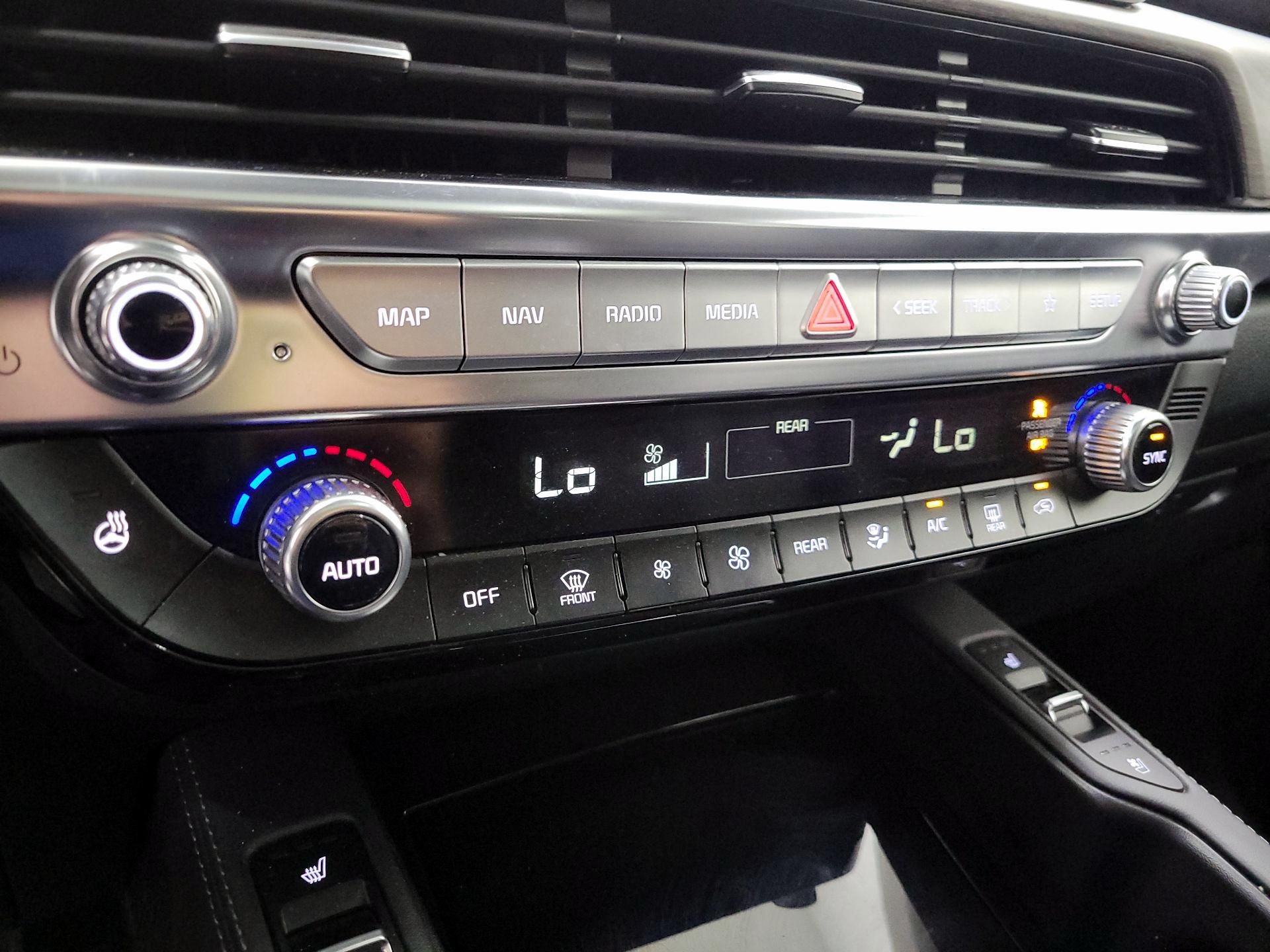 Thumbnail: 2021 Kia Telluride - 17