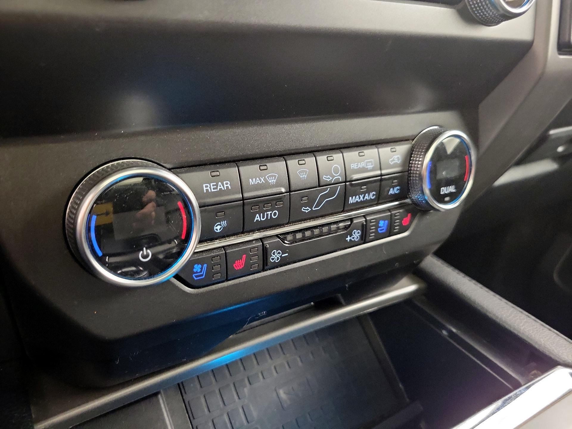 Thumbnail: 2020 Ford Expedition - 17