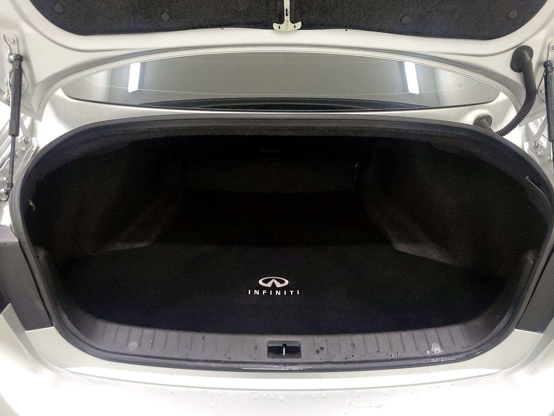 Thumbnail: 2015 INFINITI Q50 - 20