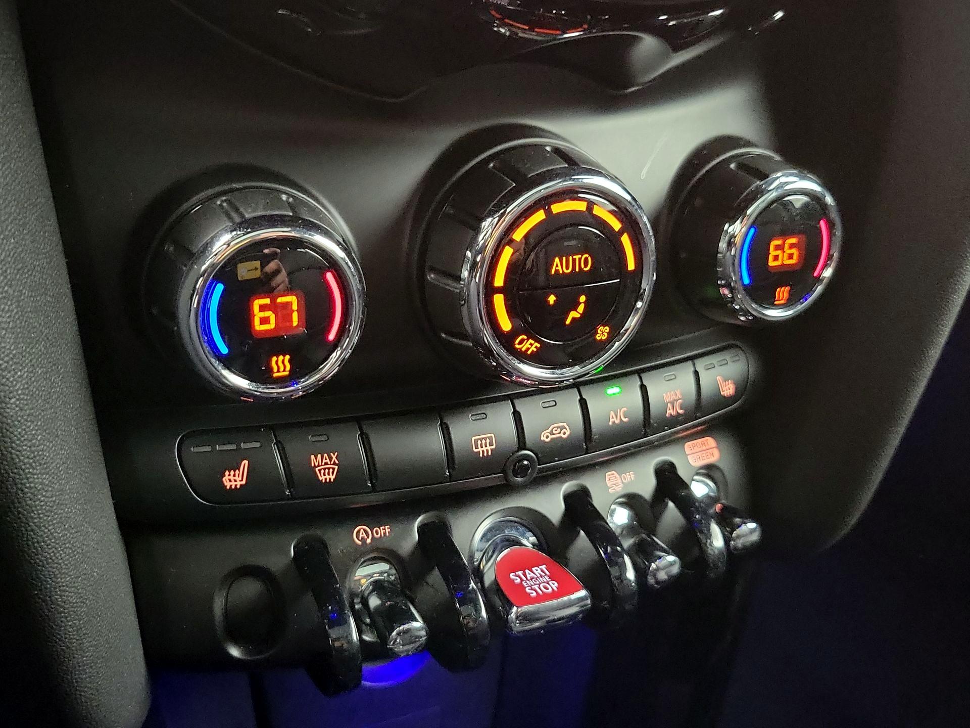 Thumbnail: 2020 MINI Cooper Hardtop - 16