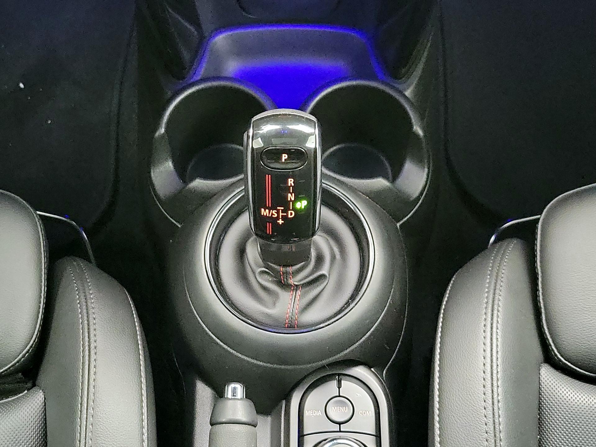 Thumbnail: 2020 MINI Cooper Hardtop - 17