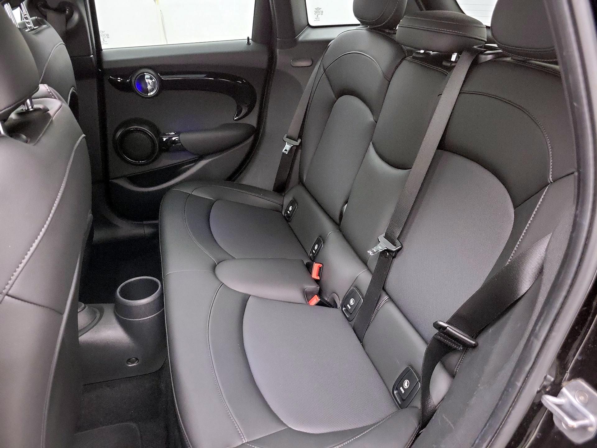 Thumbnail: 2020 MINI Cooper Hardtop - 20