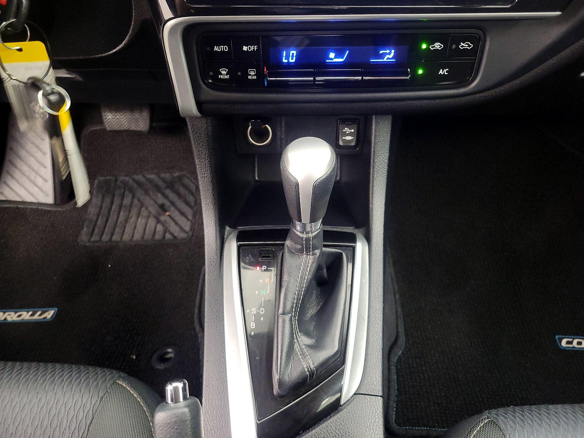 Thumbnail: 2018 Toyota Corolla - 17