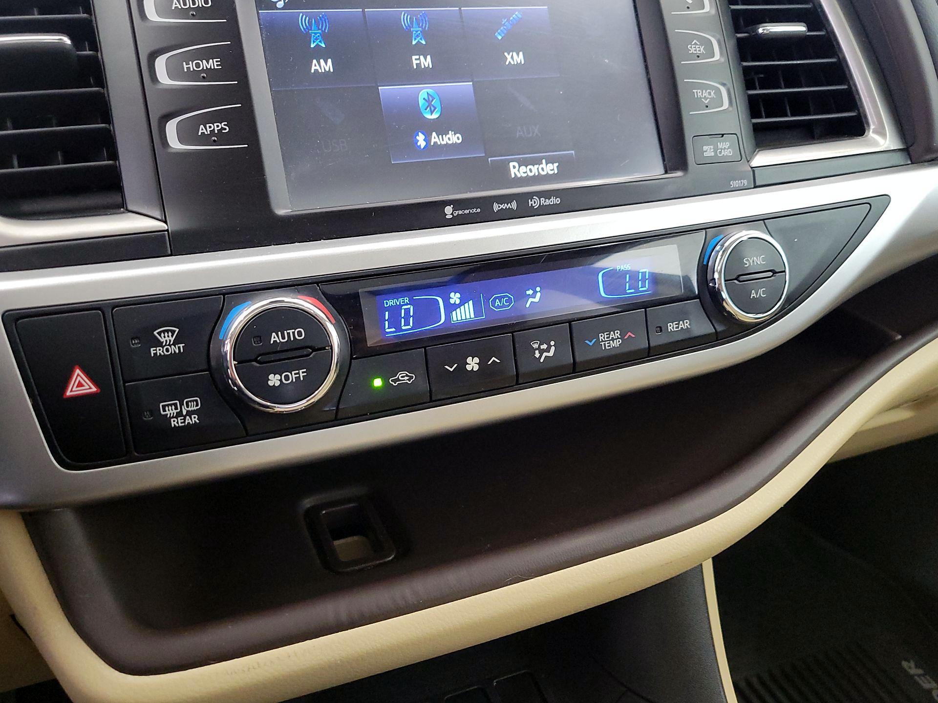 Thumbnail: 2017 Toyota Highlander - 15