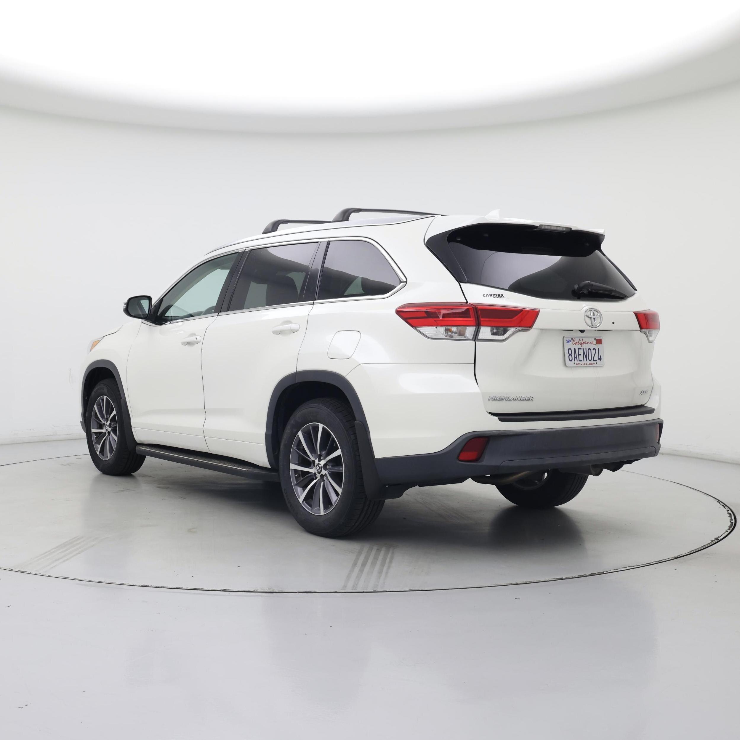 Thumbnail: 2017 Toyota Highlander - 2