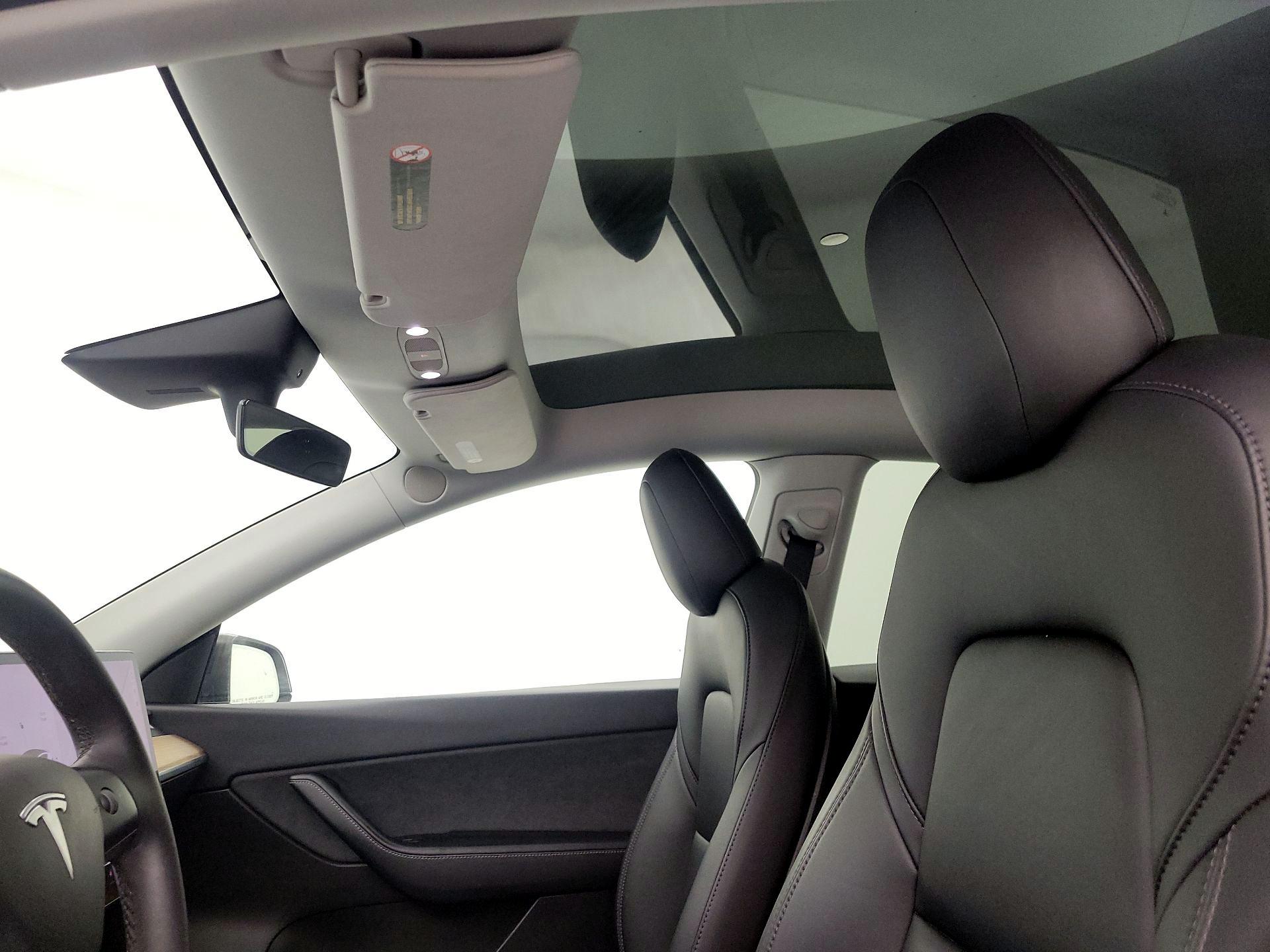 Thumbnail: 2022 Tesla Model Y - 18