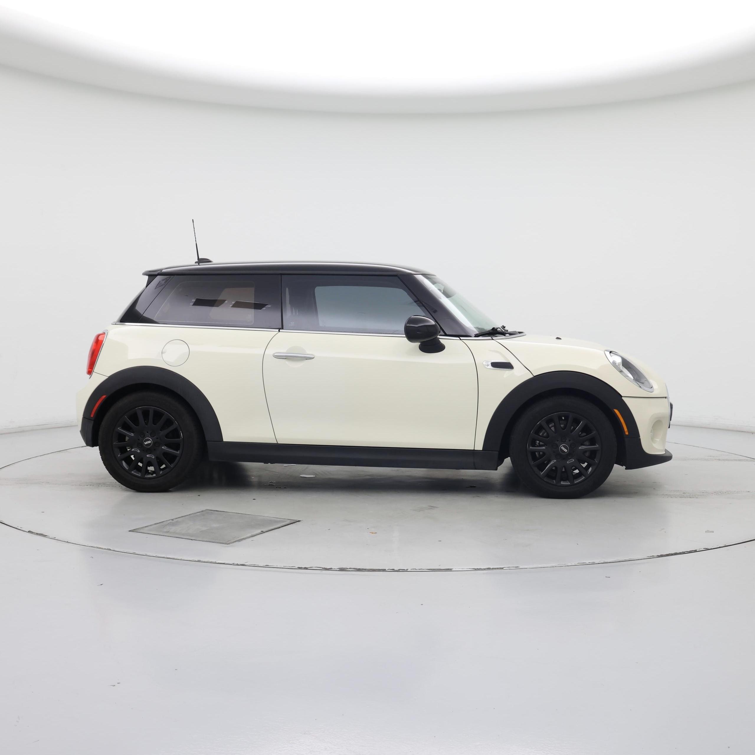 Thumbnail: 2016 MINI Cooper Hardtop - 7