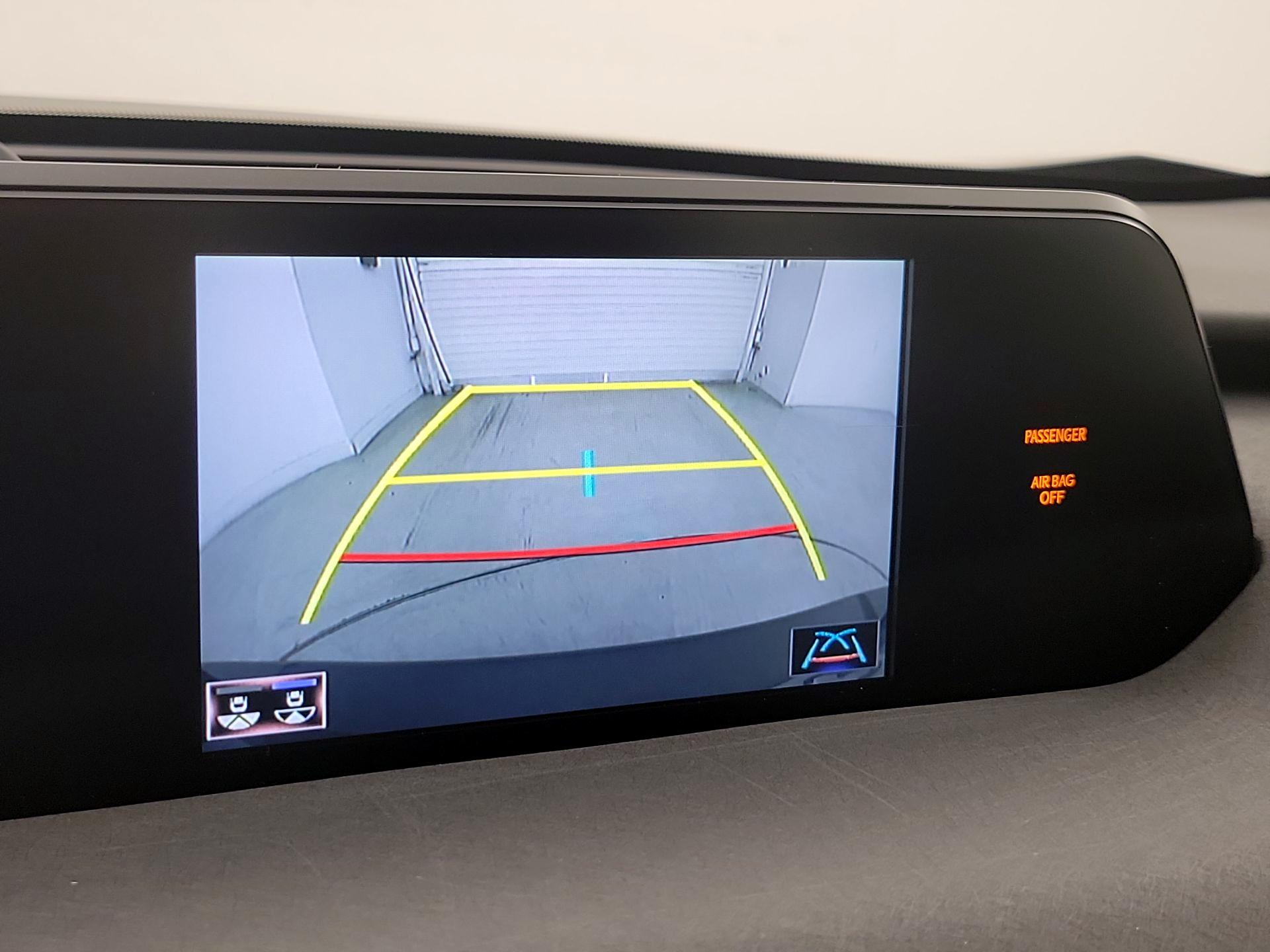 Thumbnail: 2020 Lexus UX - 14