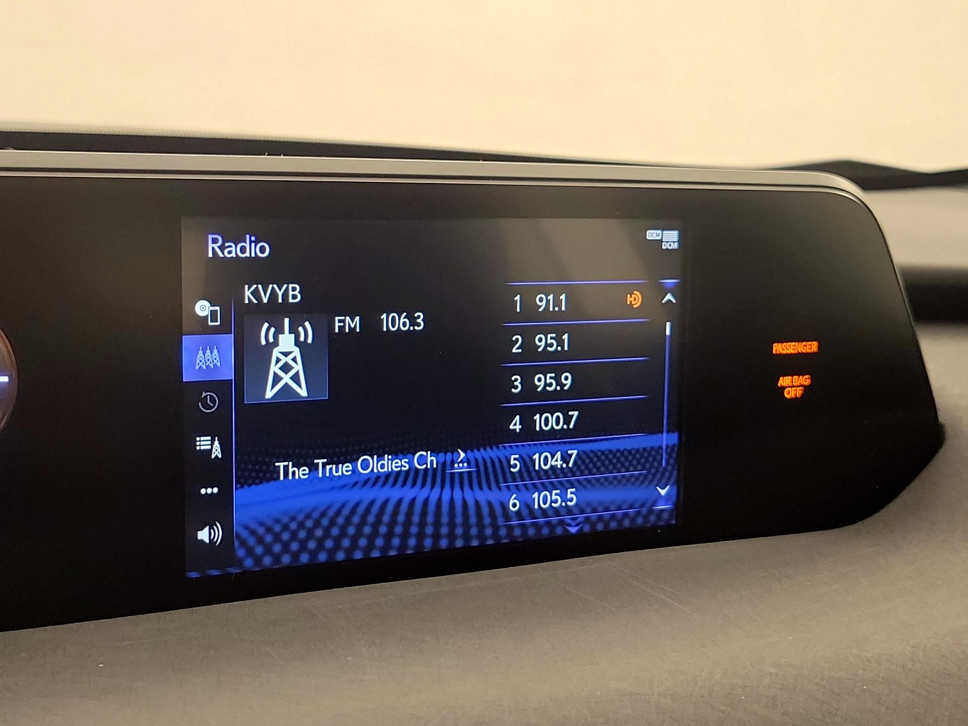 Thumbnail: 2020 Lexus UX - 15