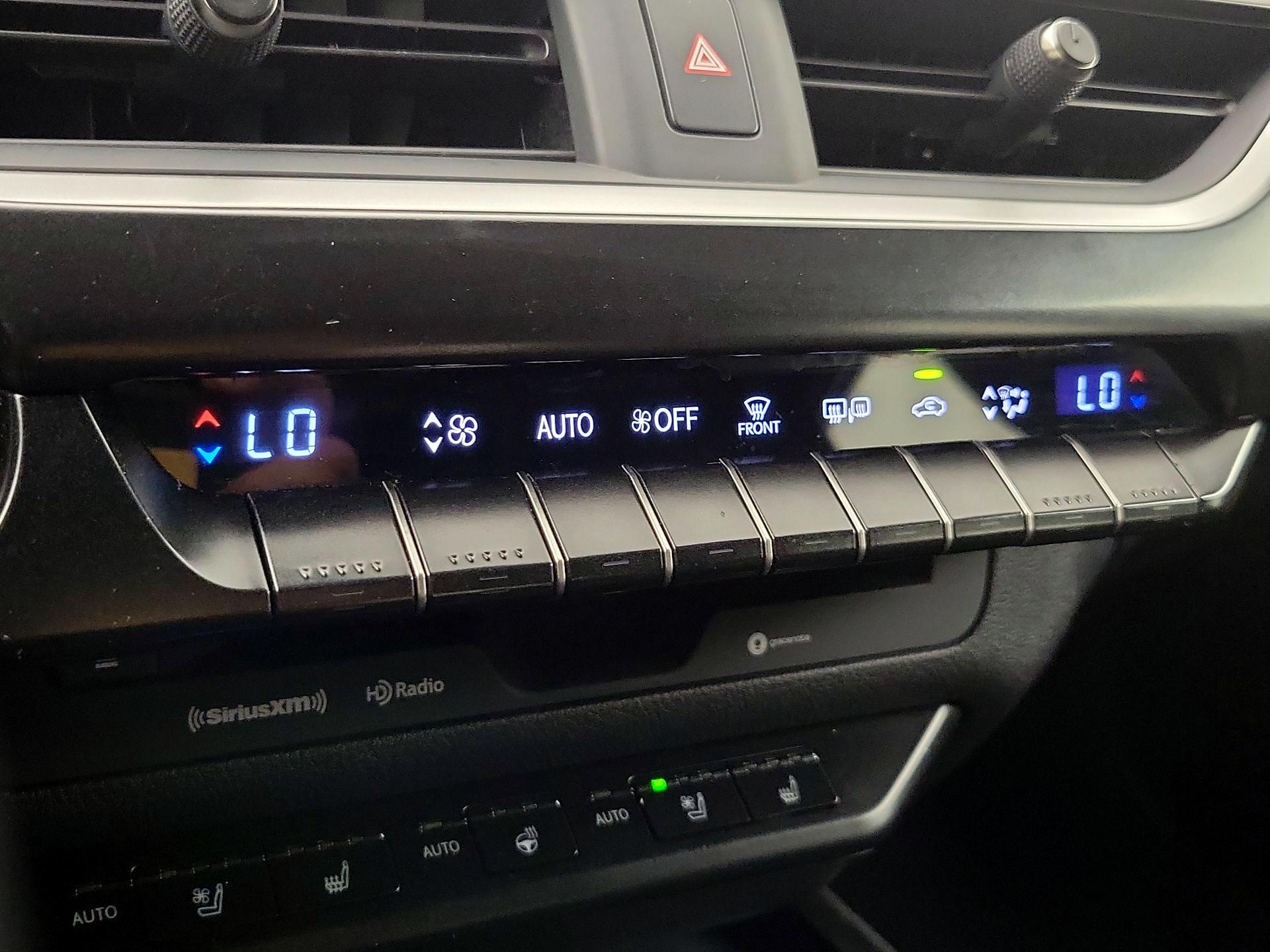 Thumbnail: 2020 Lexus UX - 16