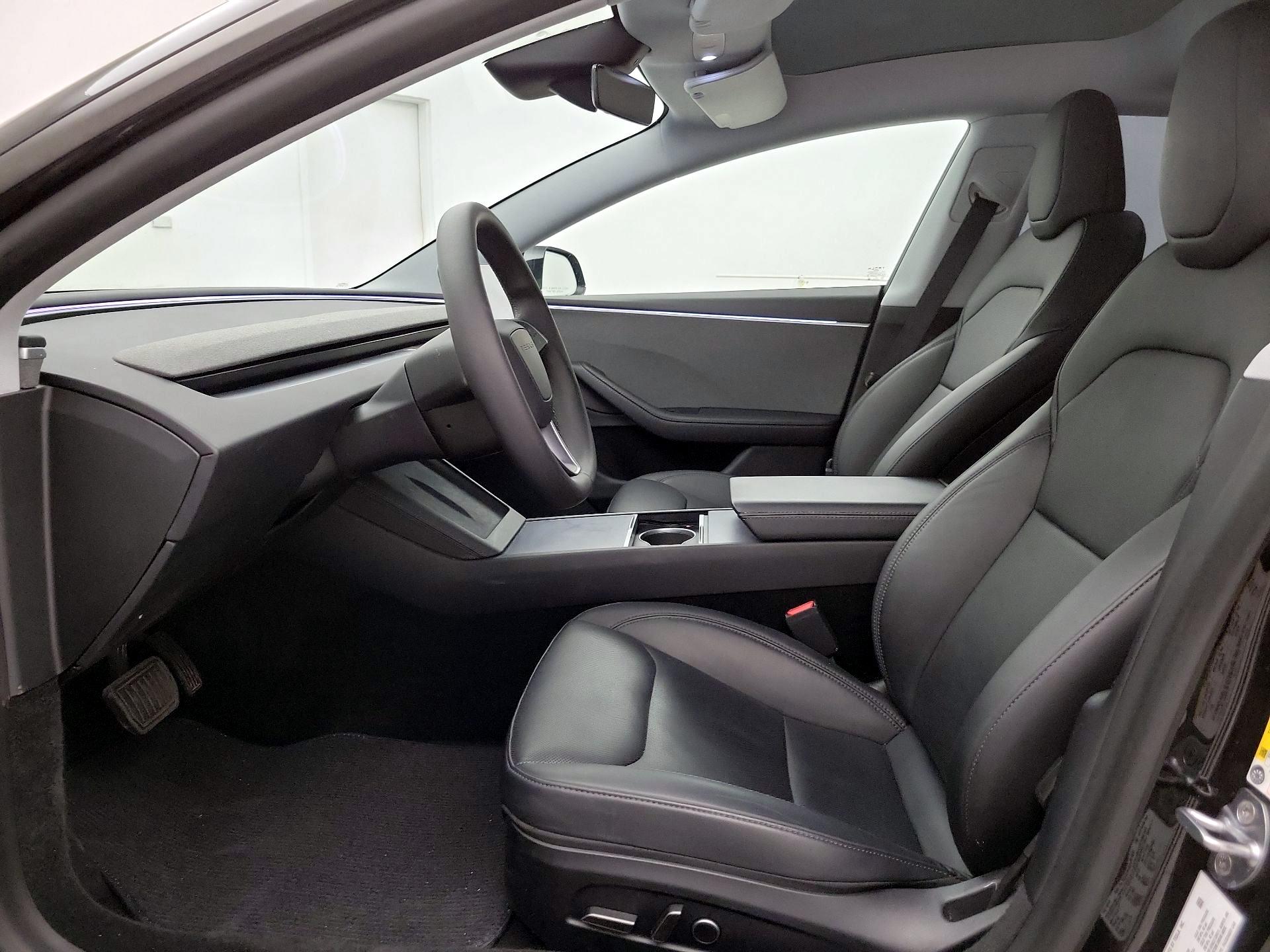 Thumbnail: 2025 Tesla Model 3 - 11