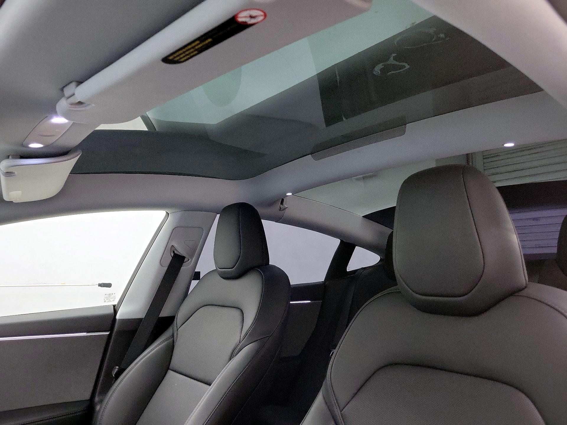 Thumbnail: 2025 Tesla Model 3 - 19