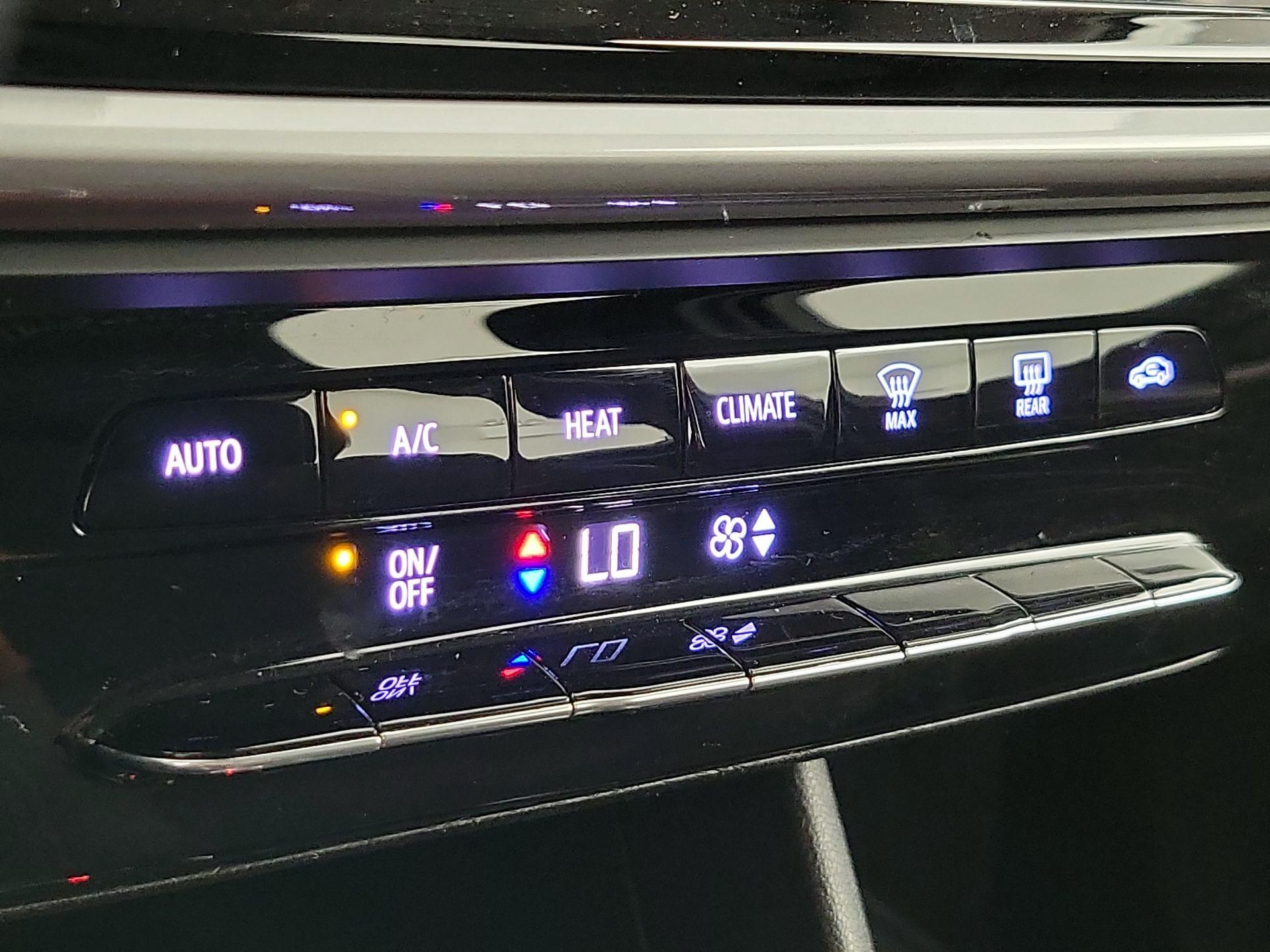 Thumbnail: 2022 Chevrolet Bolt EUV - 17