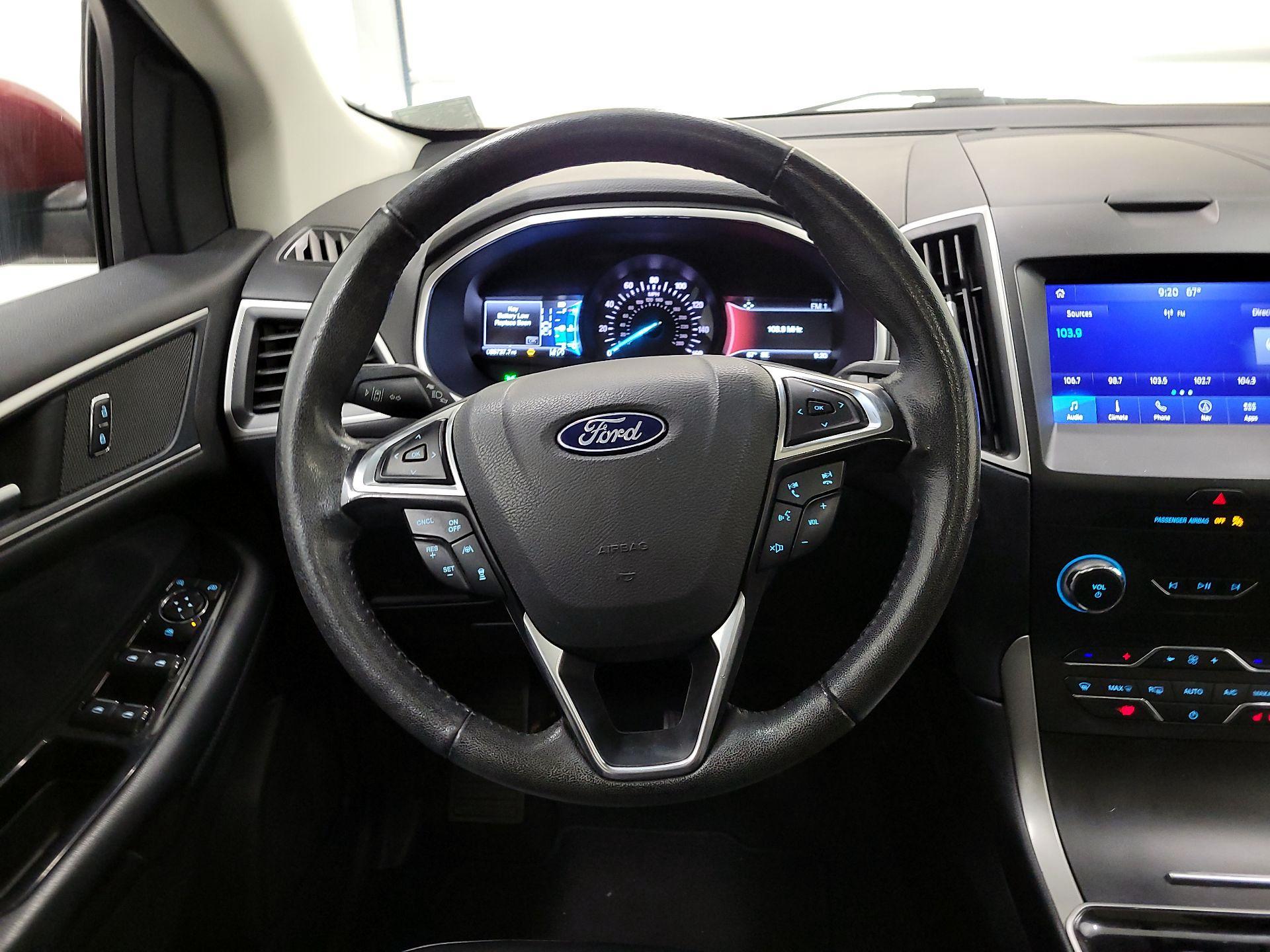 Thumbnail: 2019 Ford Edge - 10