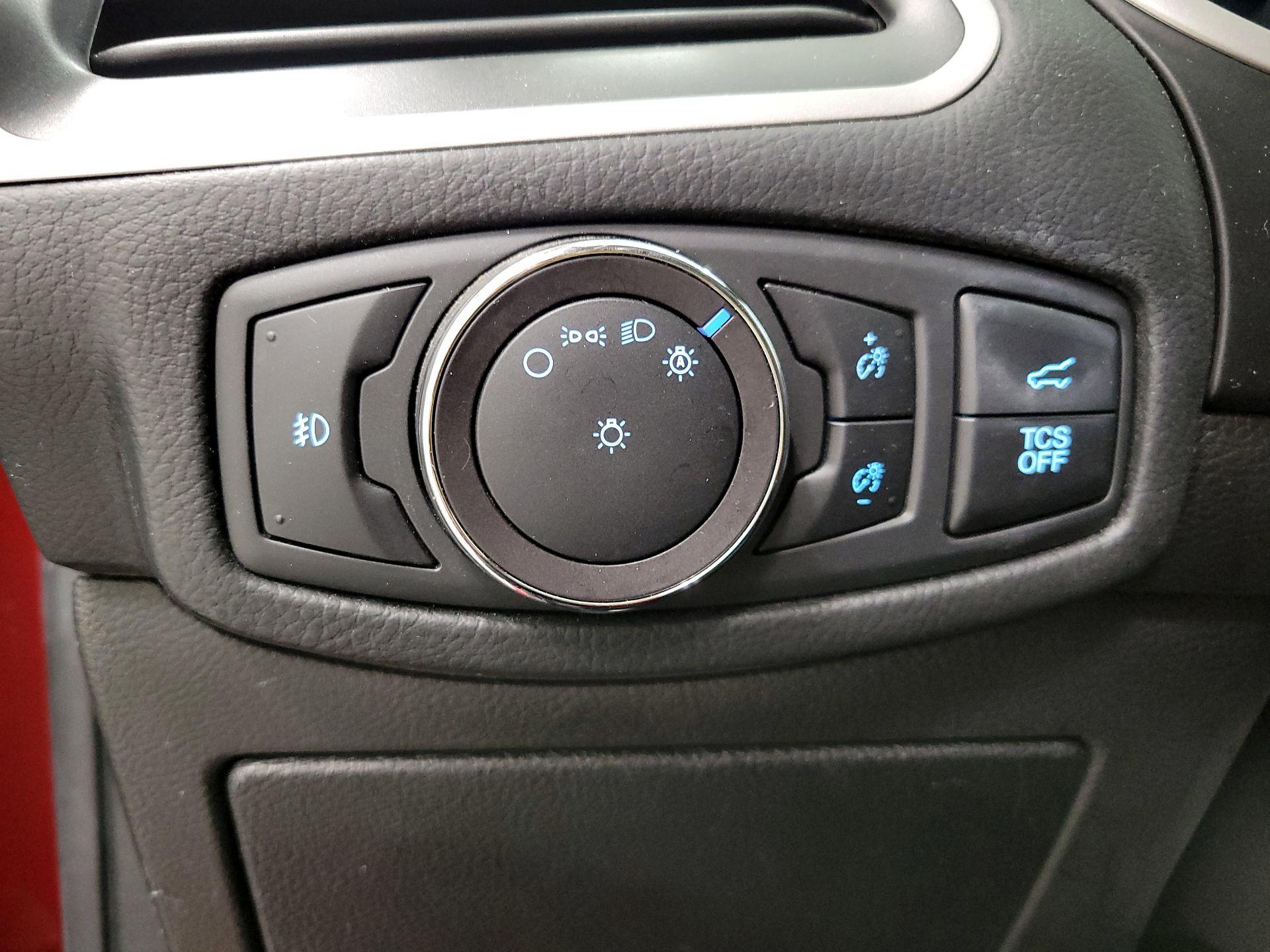 Thumbnail: 2019 Ford Edge - 13