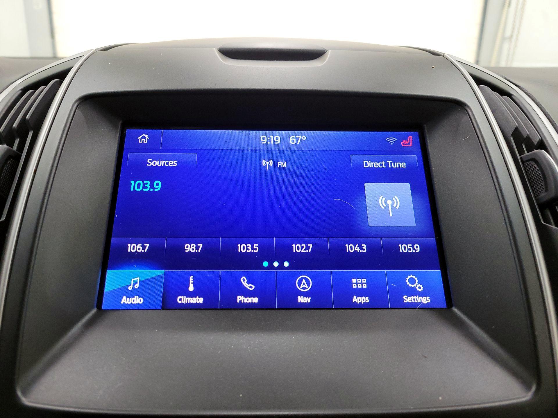 Thumbnail: 2019 Ford Edge - 15