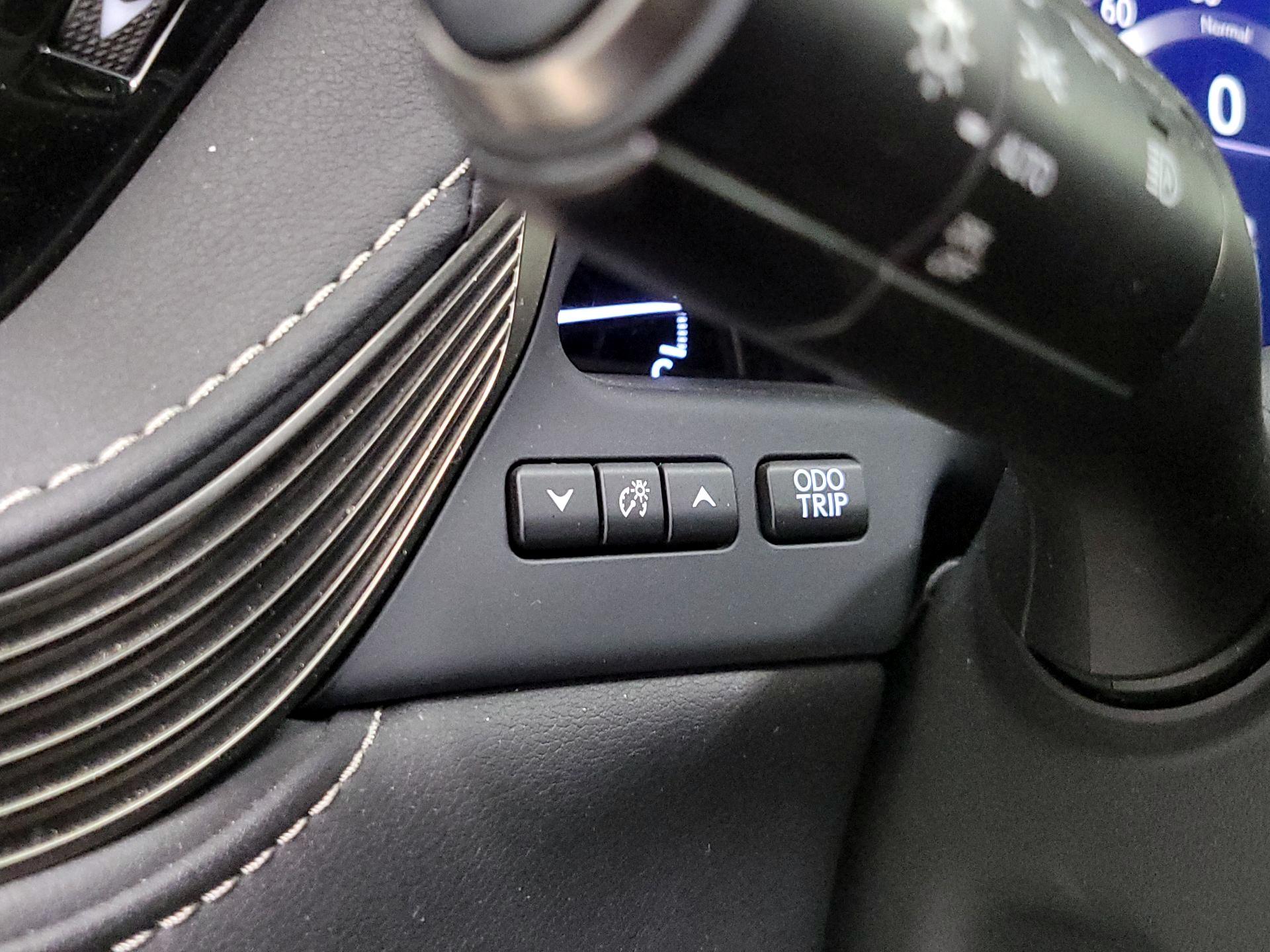 Thumbnail: 2018 Lexus LS - 13