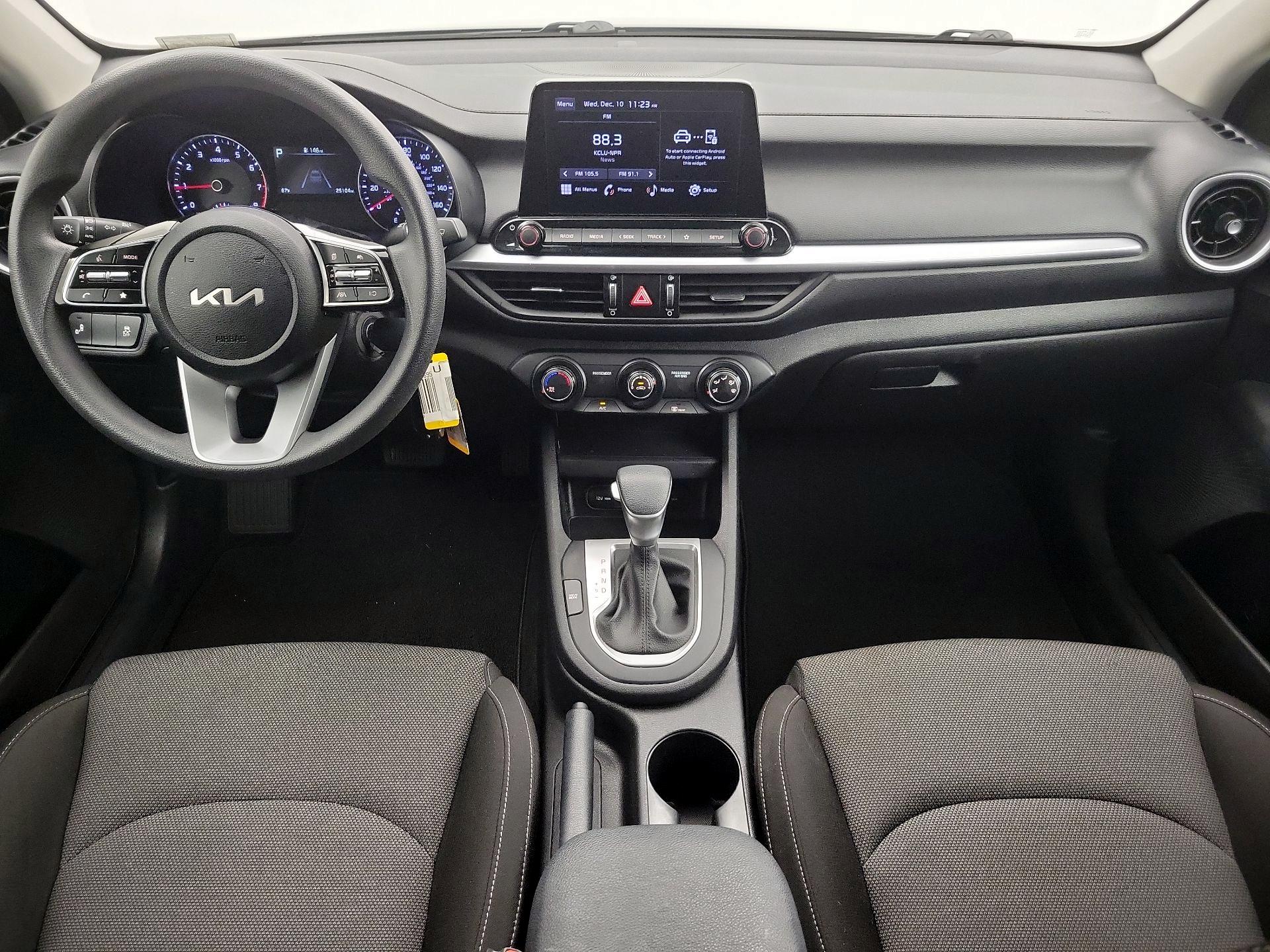 Thumbnail: 2023 Kia Forte - 9