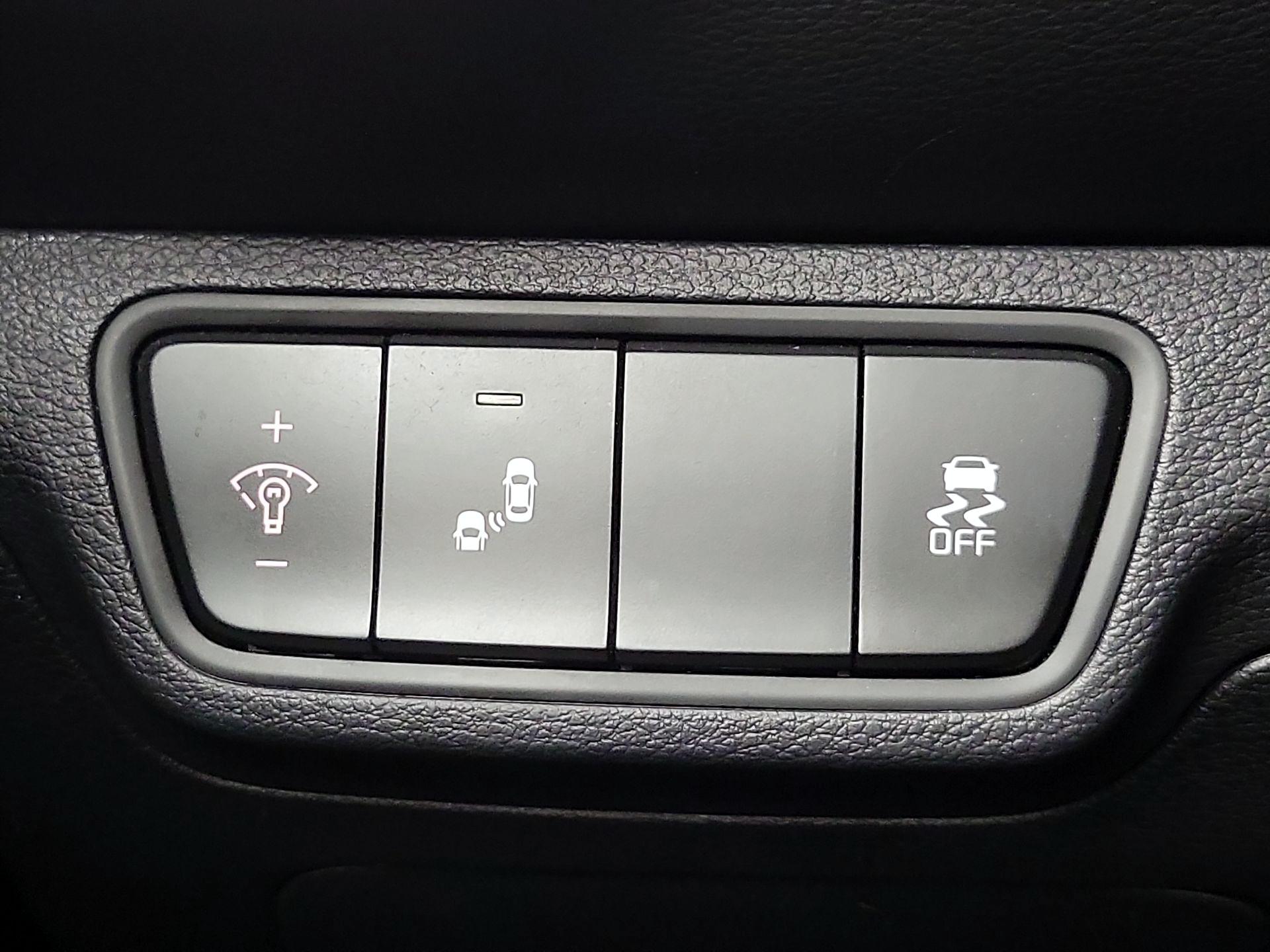 Thumbnail: 2023 Kia Forte - 13