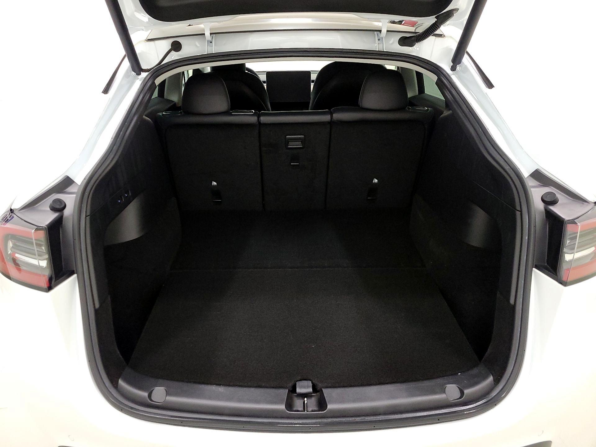 Thumbnail: 2022 Tesla Model Y - 19