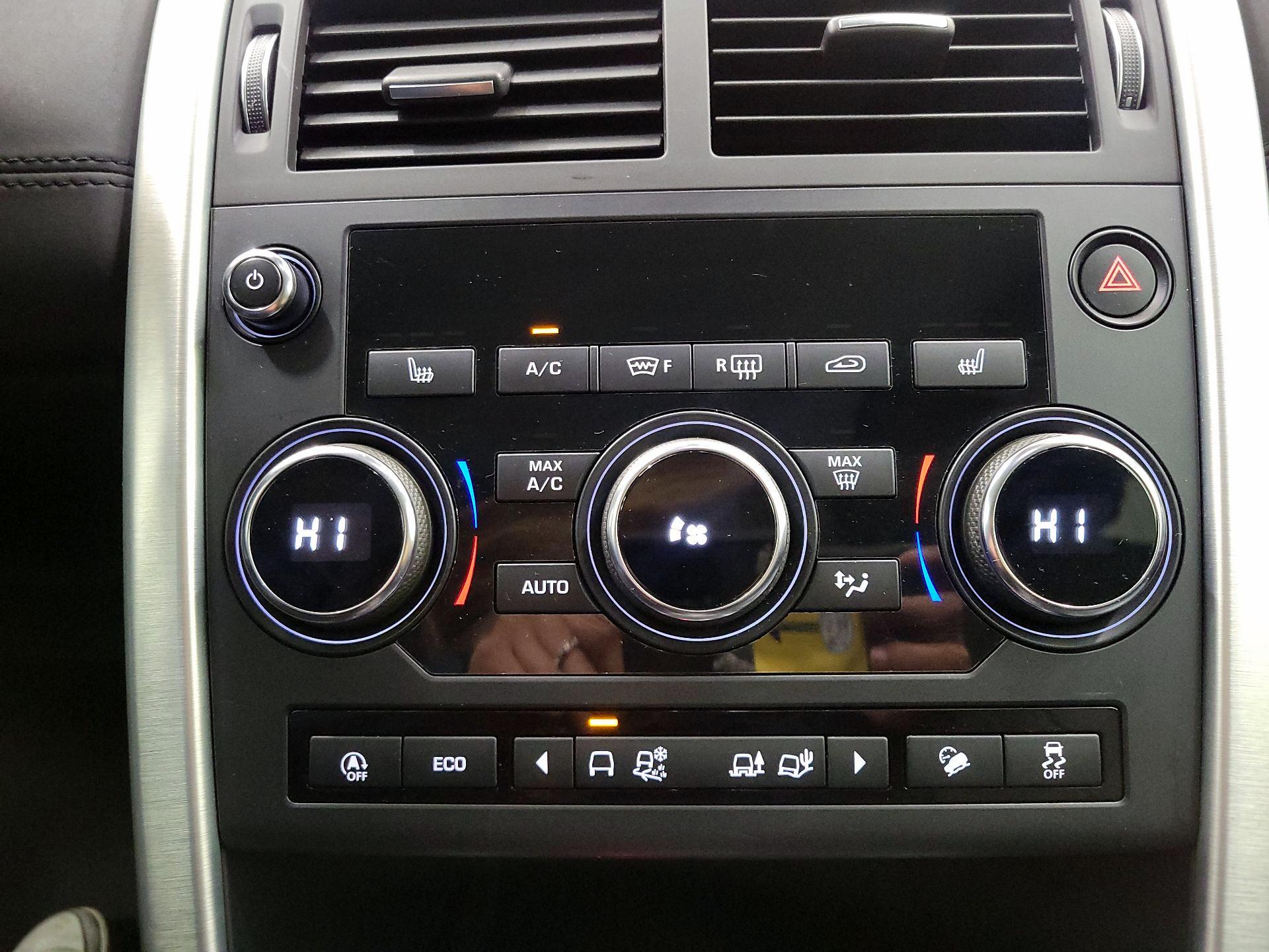 Thumbnail: 2019 Land Rover Discovery Sport - 16