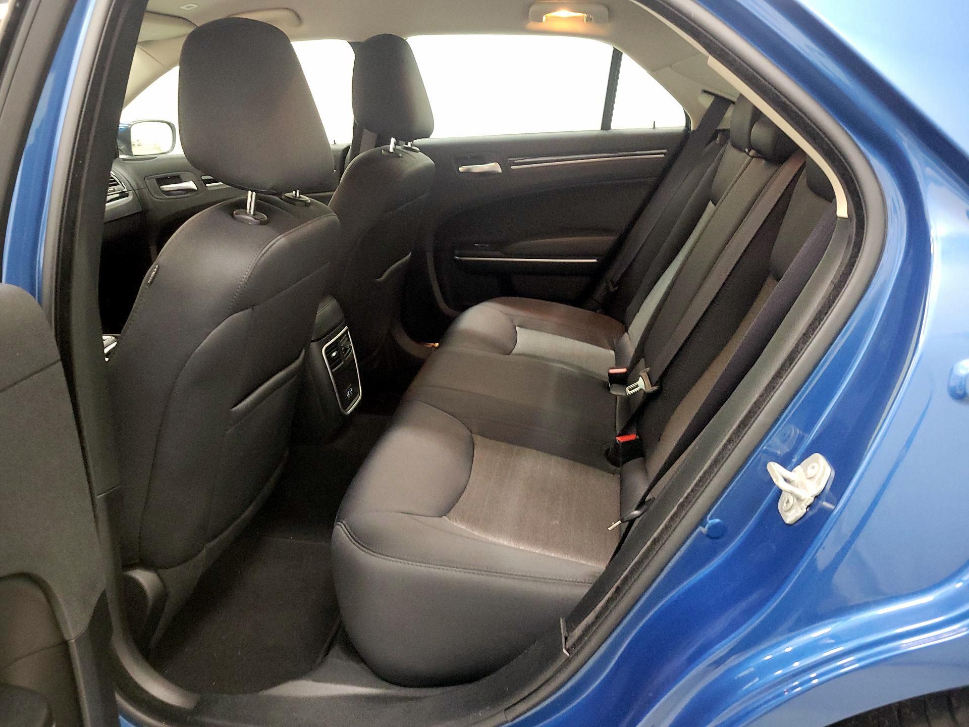 Thumbnail: 2023 Chrysler 300 - 19