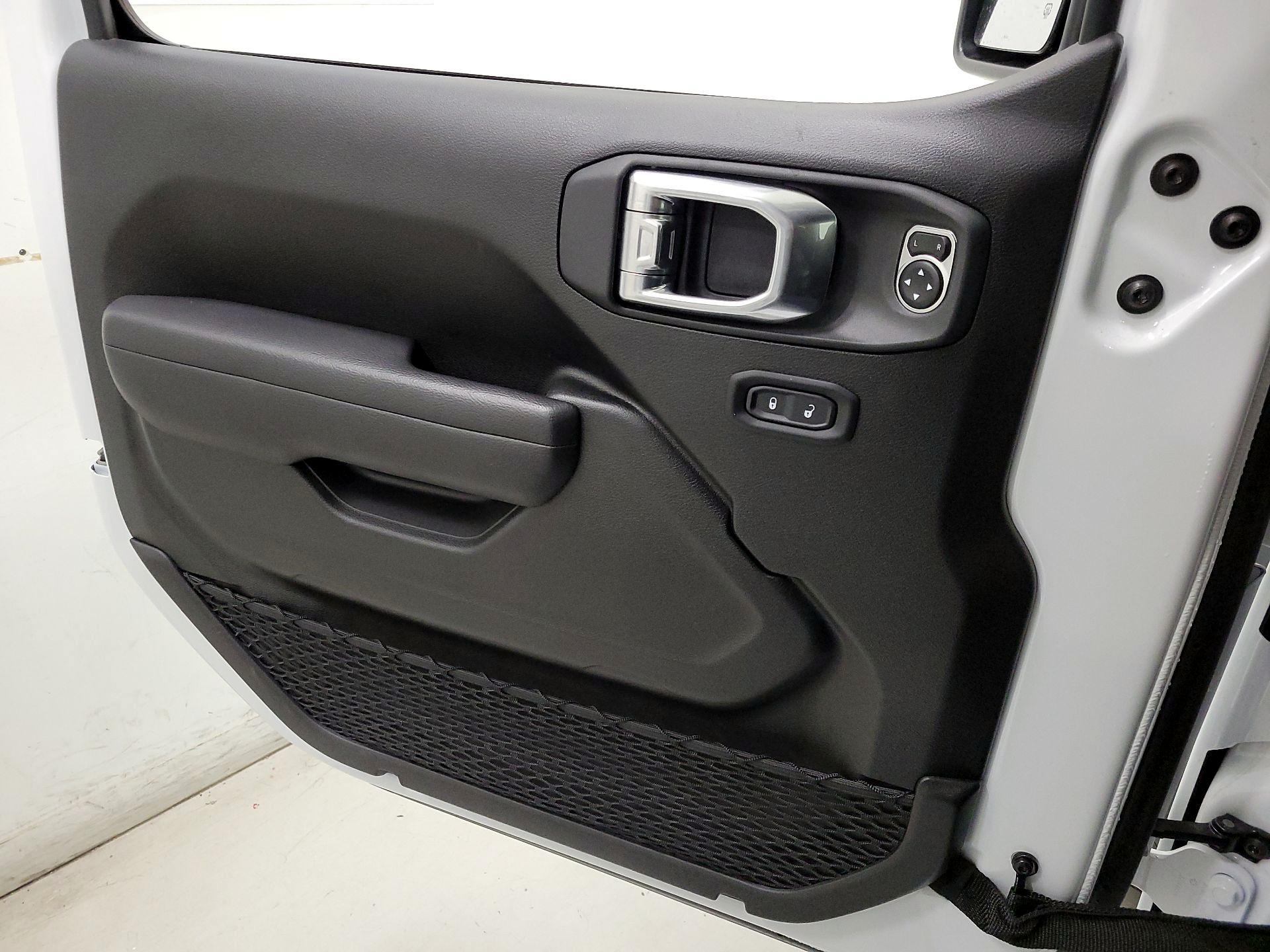 Thumbnail: 2025 Jeep Wrangler - 12