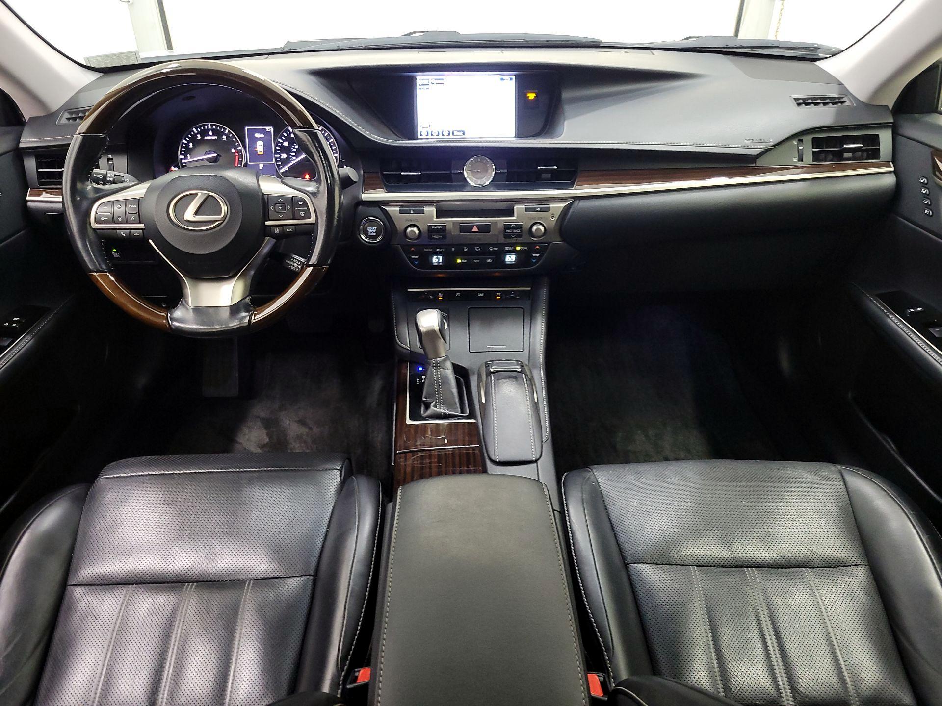 Thumbnail: 2016 Lexus ES - 9