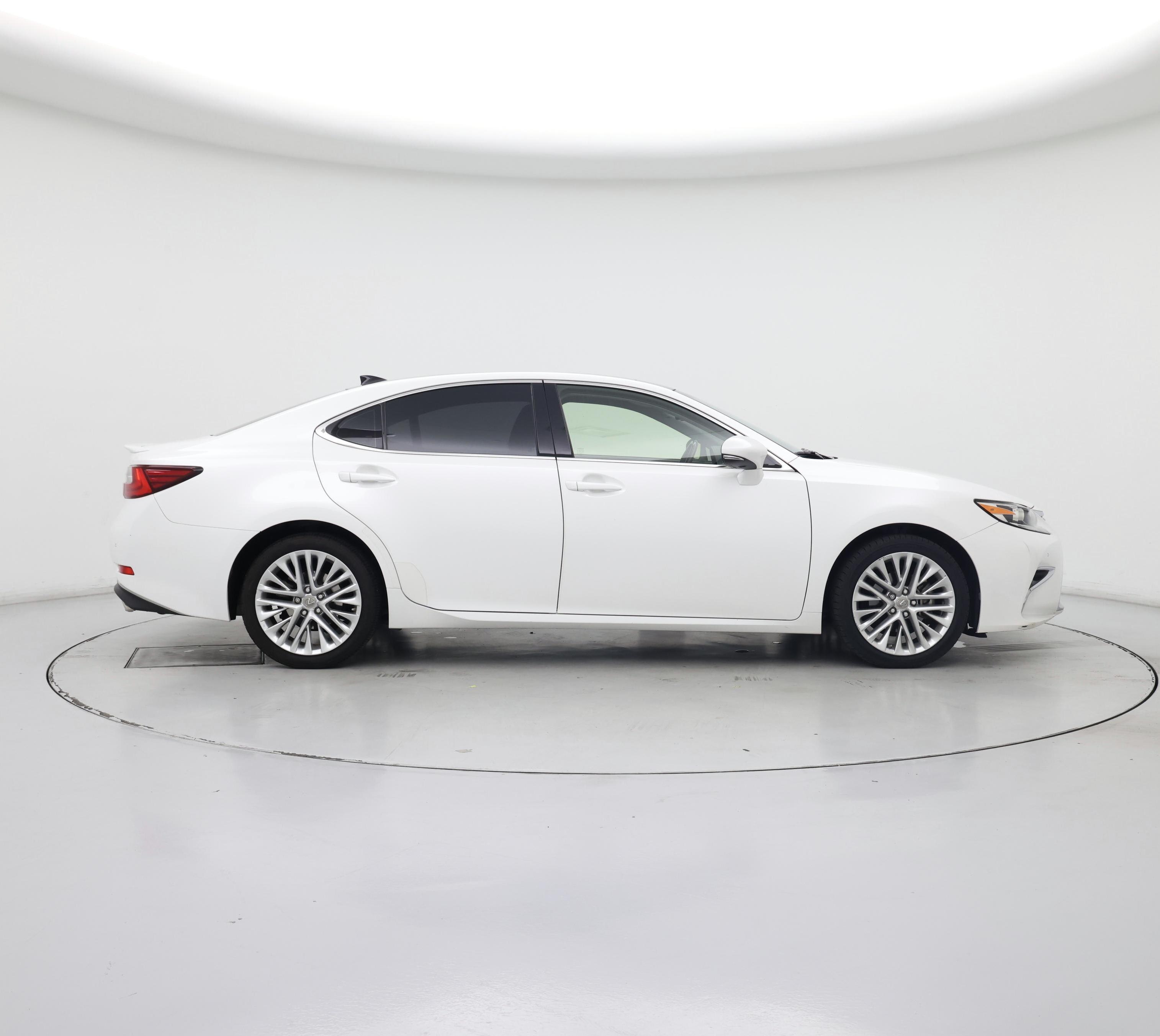 Thumbnail: 2016 Lexus ES - 7