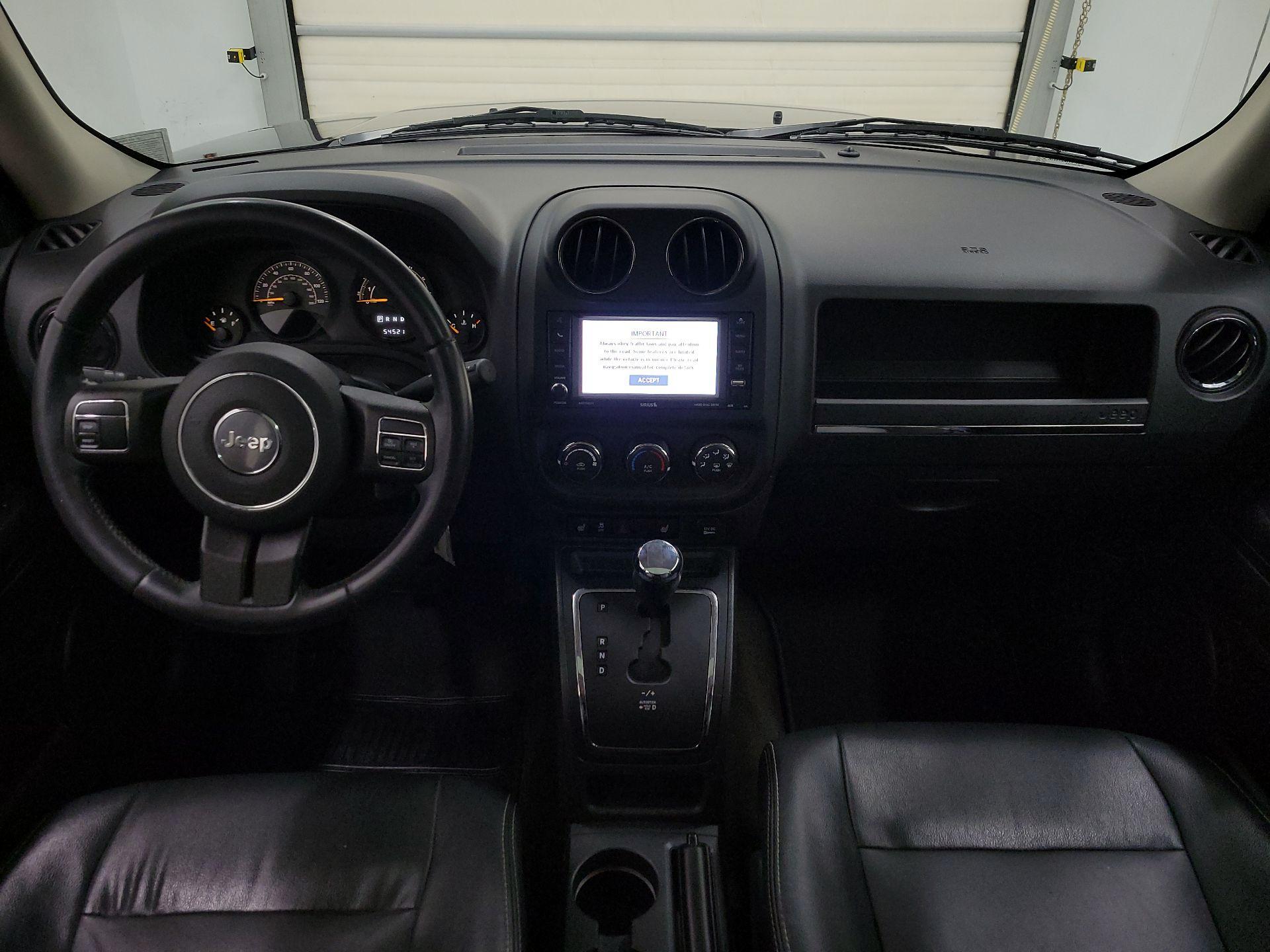 Thumbnail: 2017 Jeep Patriot - 9