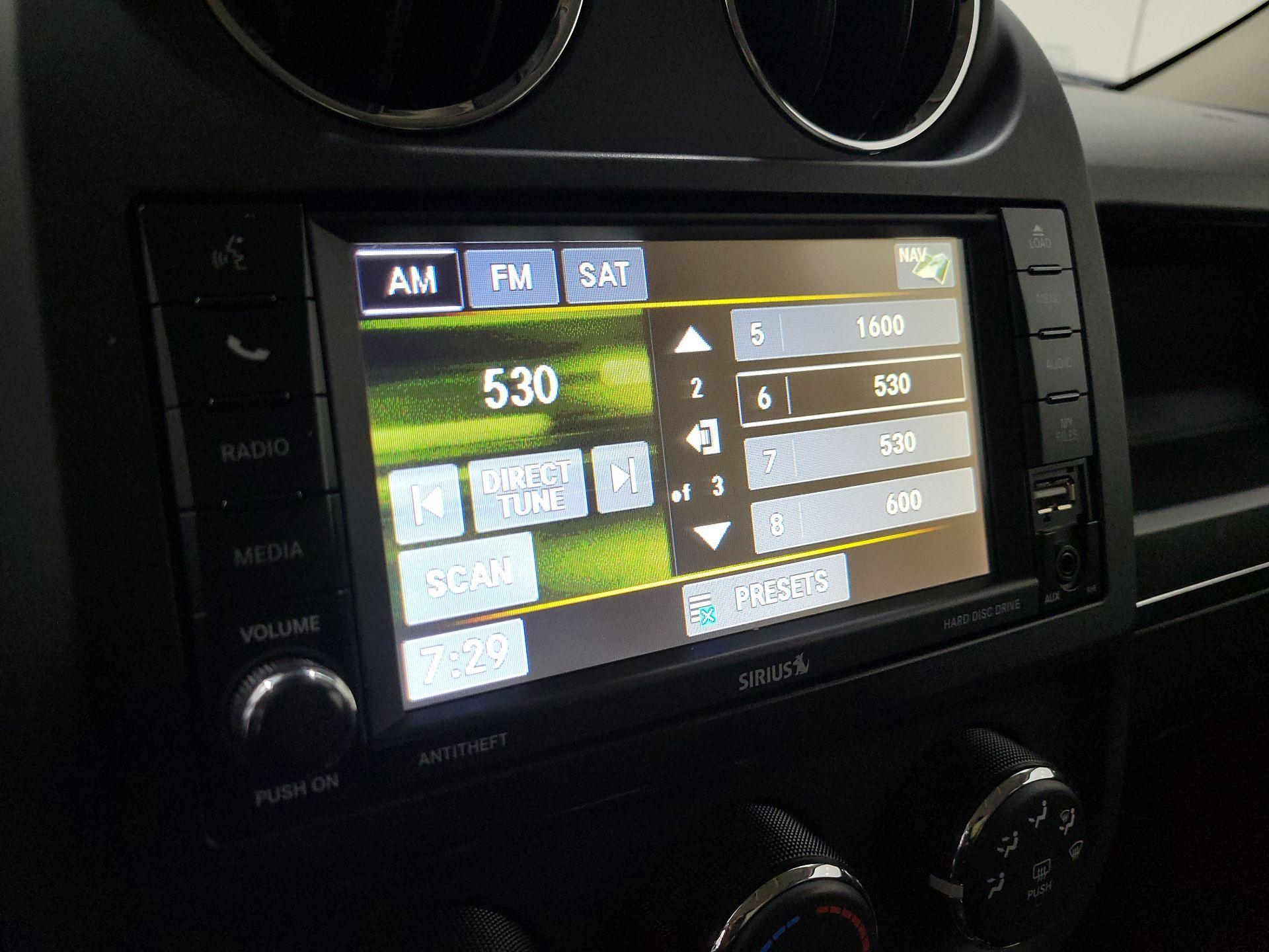 Thumbnail: 2017 Jeep Patriot - 14