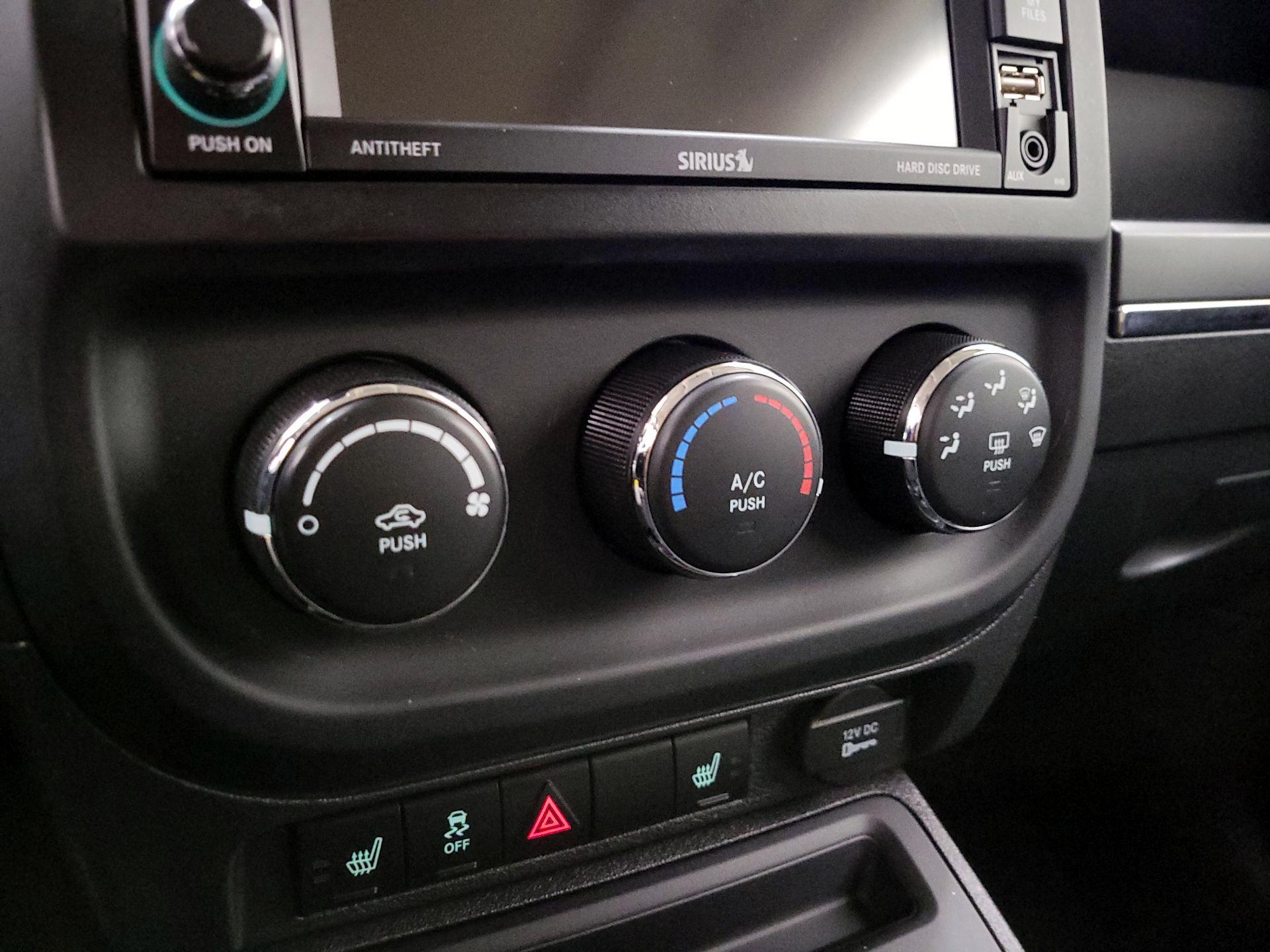 Thumbnail: 2017 Jeep Patriot - 15