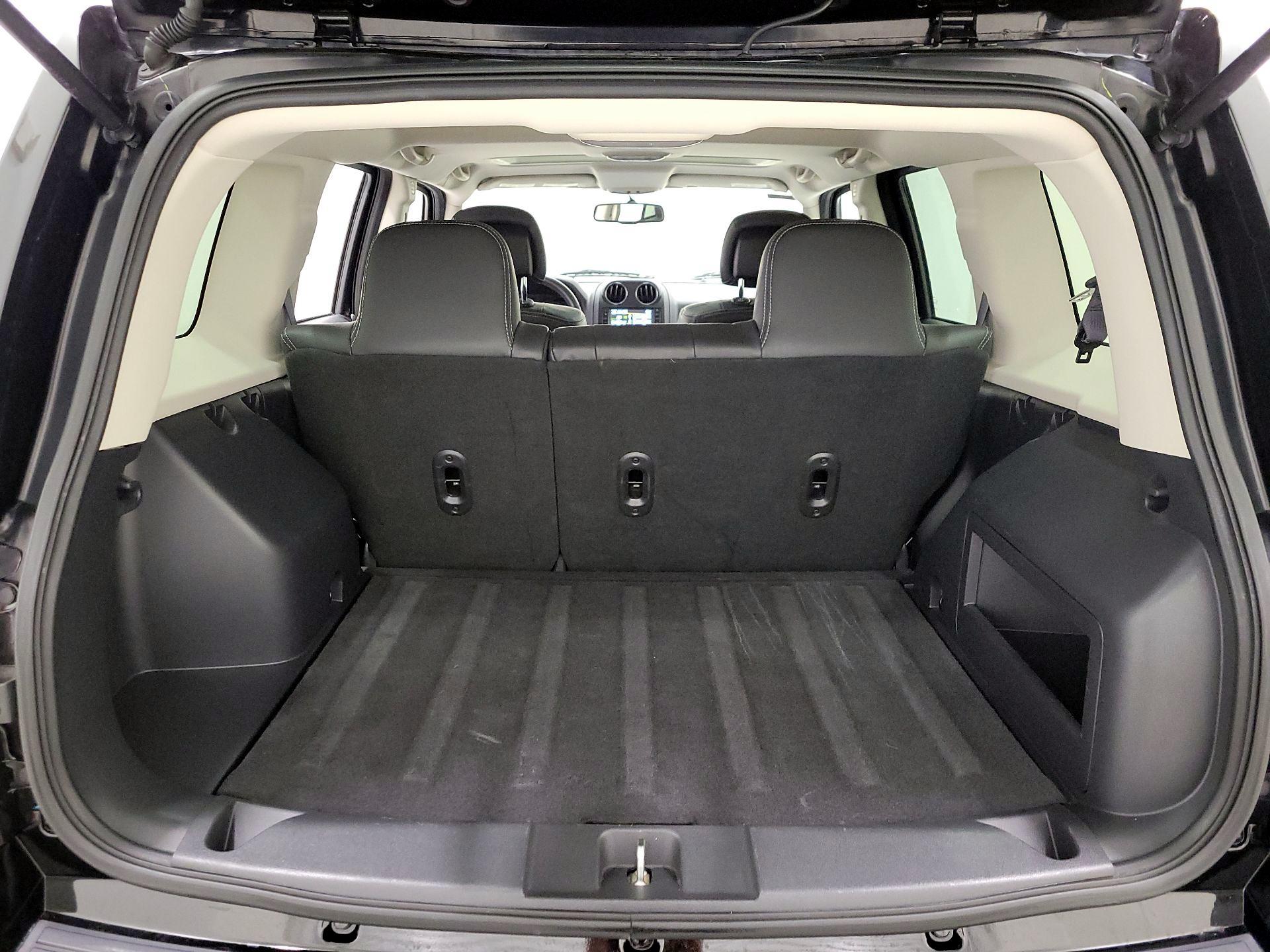 Thumbnail: 2017 Jeep Patriot - 19