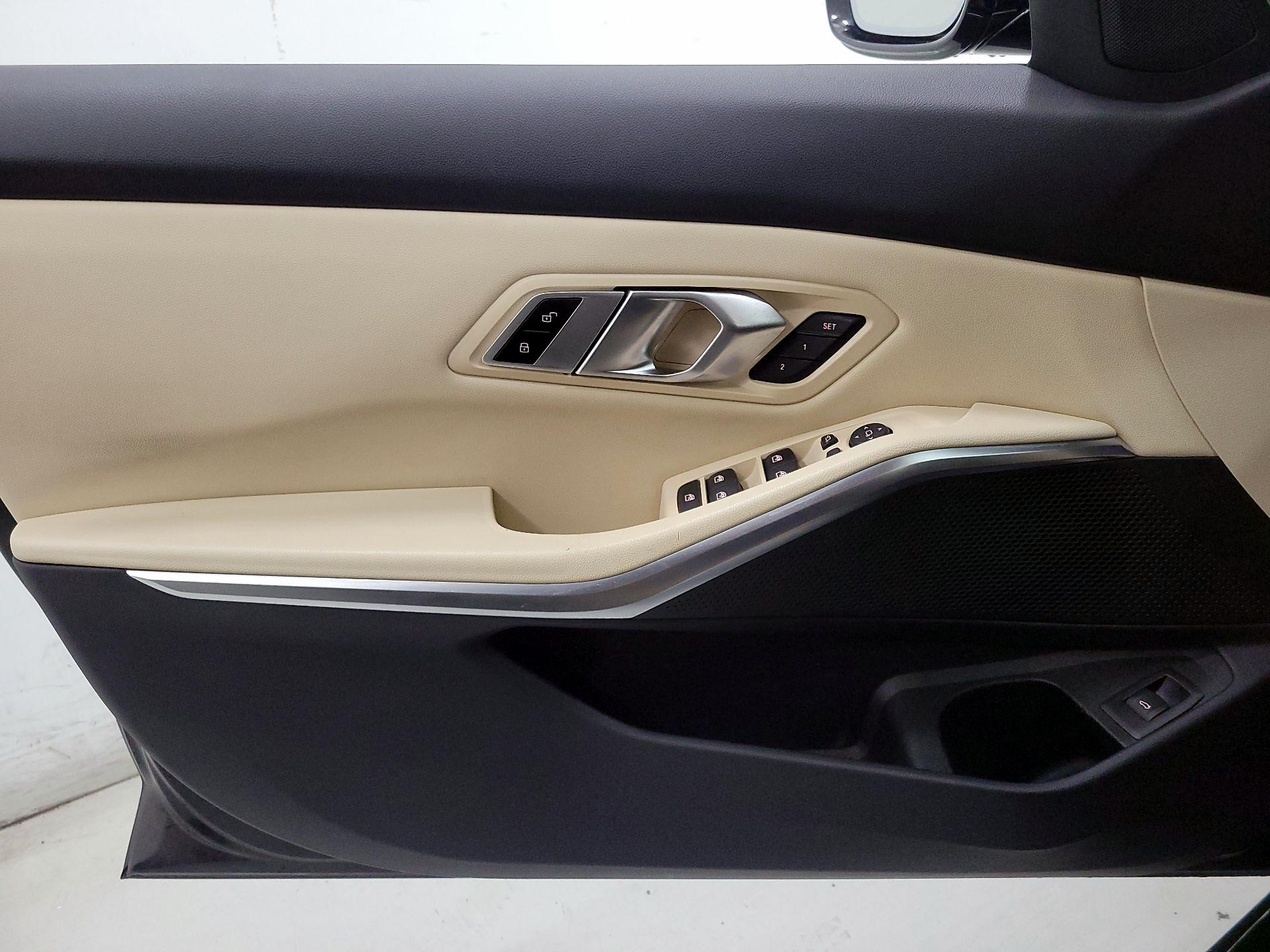 Thumbnail: 2019 BMW 3 Series - 12