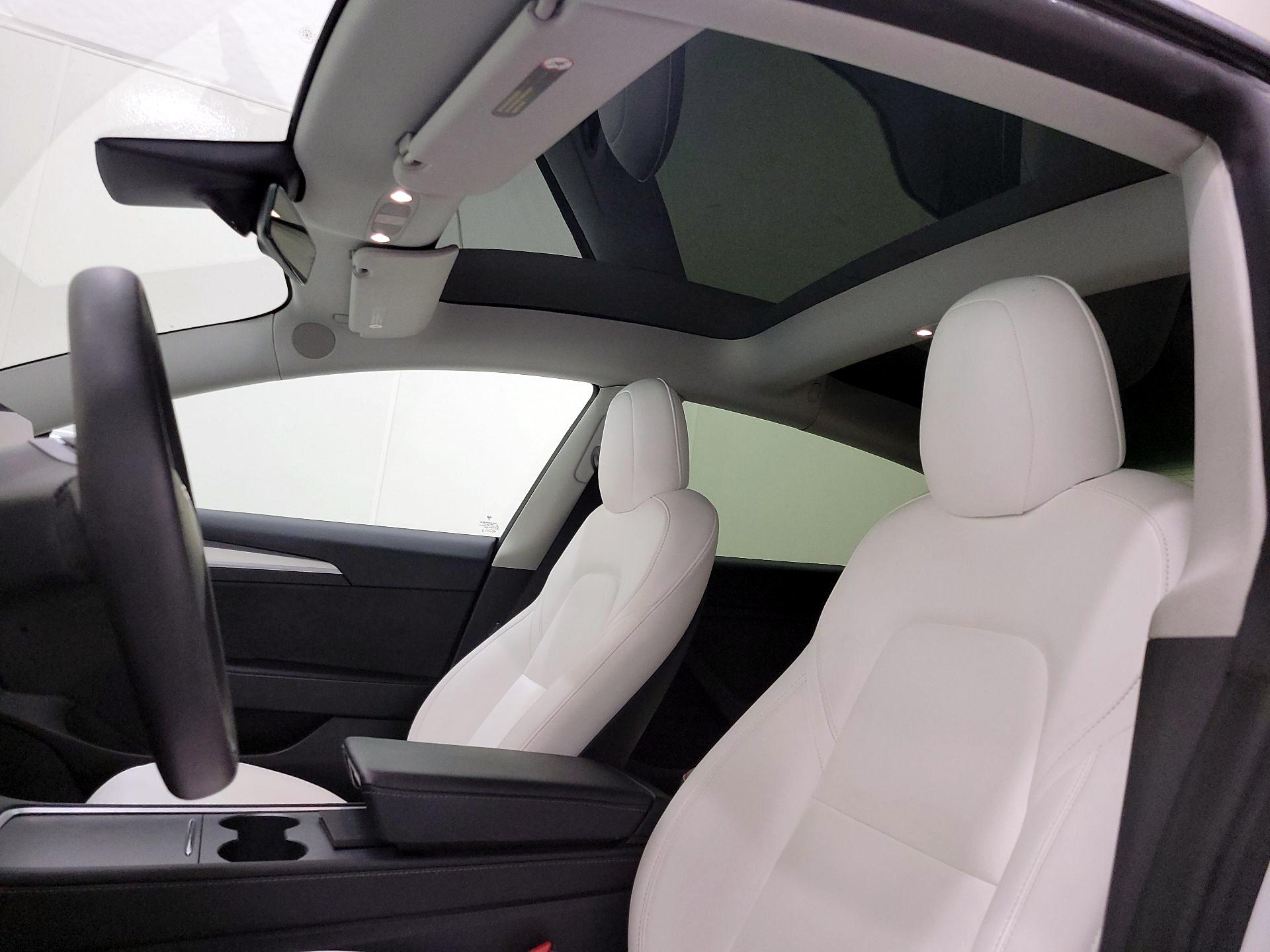 Thumbnail: 2022 Tesla Model 3 - 19