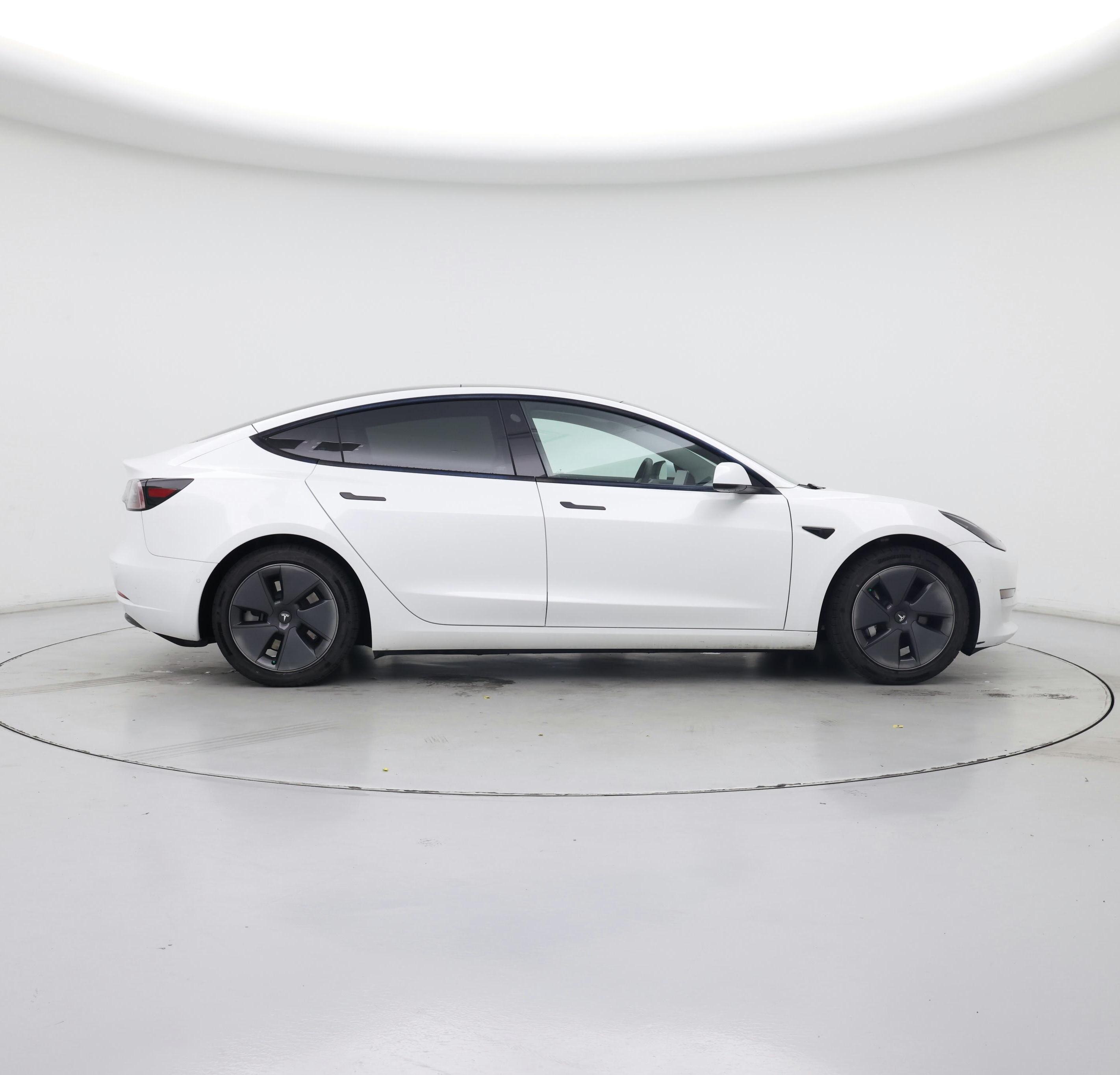 Thumbnail: 2022 Tesla Model 3 - 7