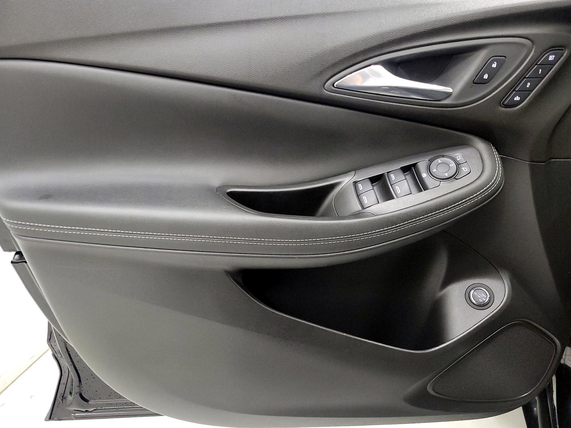 Thumbnail: 2022 Buick Encore GX - 12