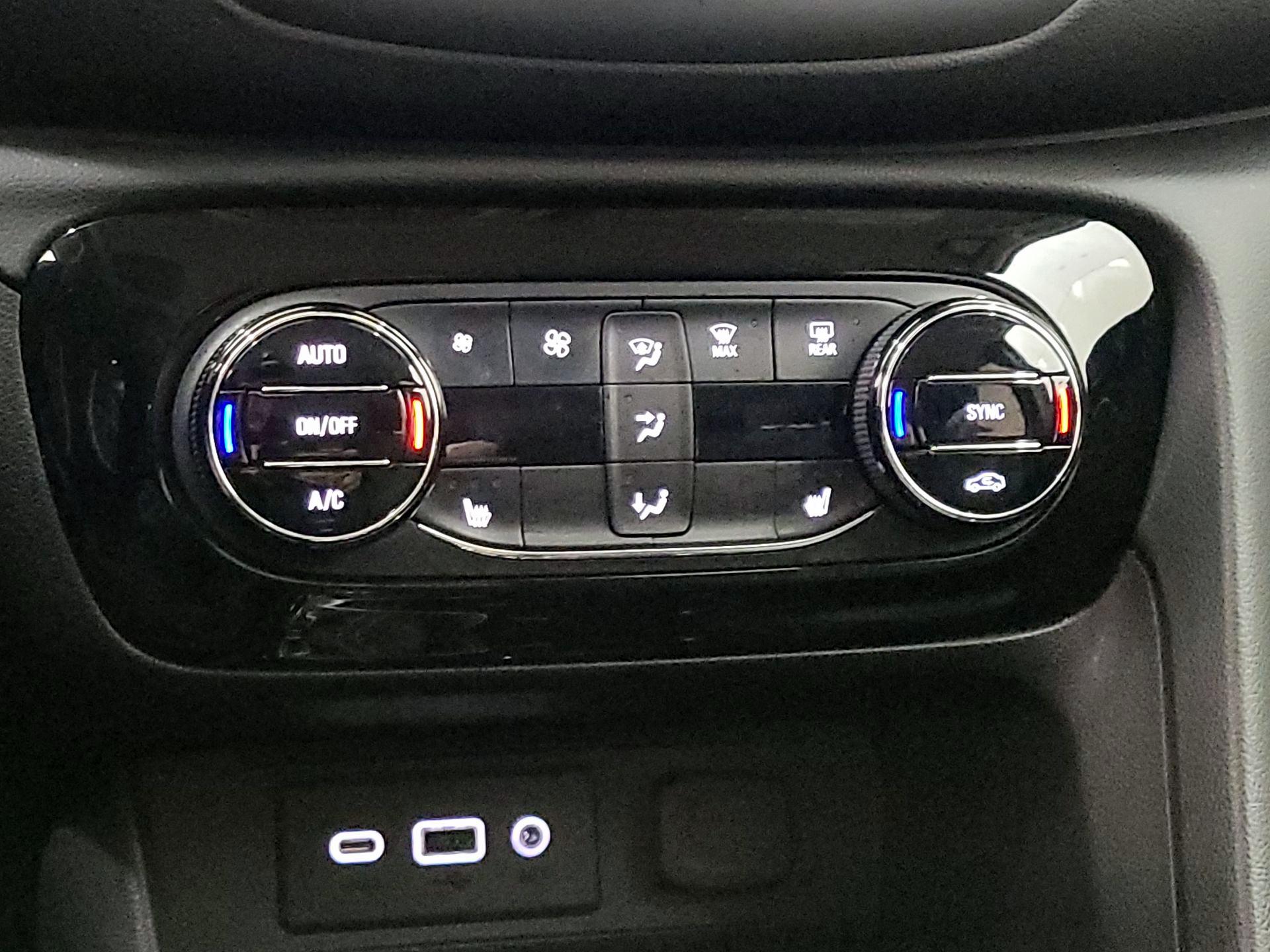 Thumbnail: 2022 Buick Encore GX - 16