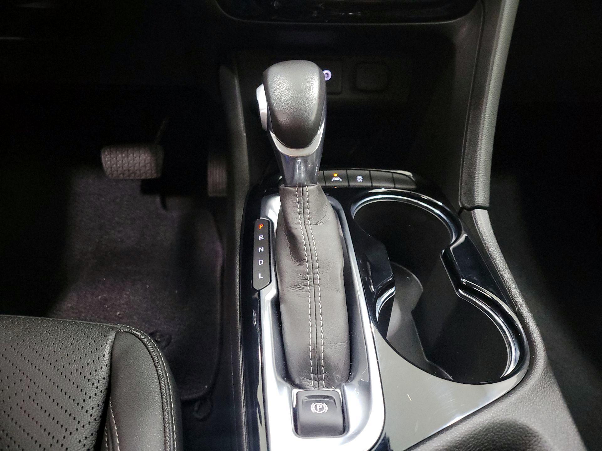 Thumbnail: 2022 Buick Encore GX - 17