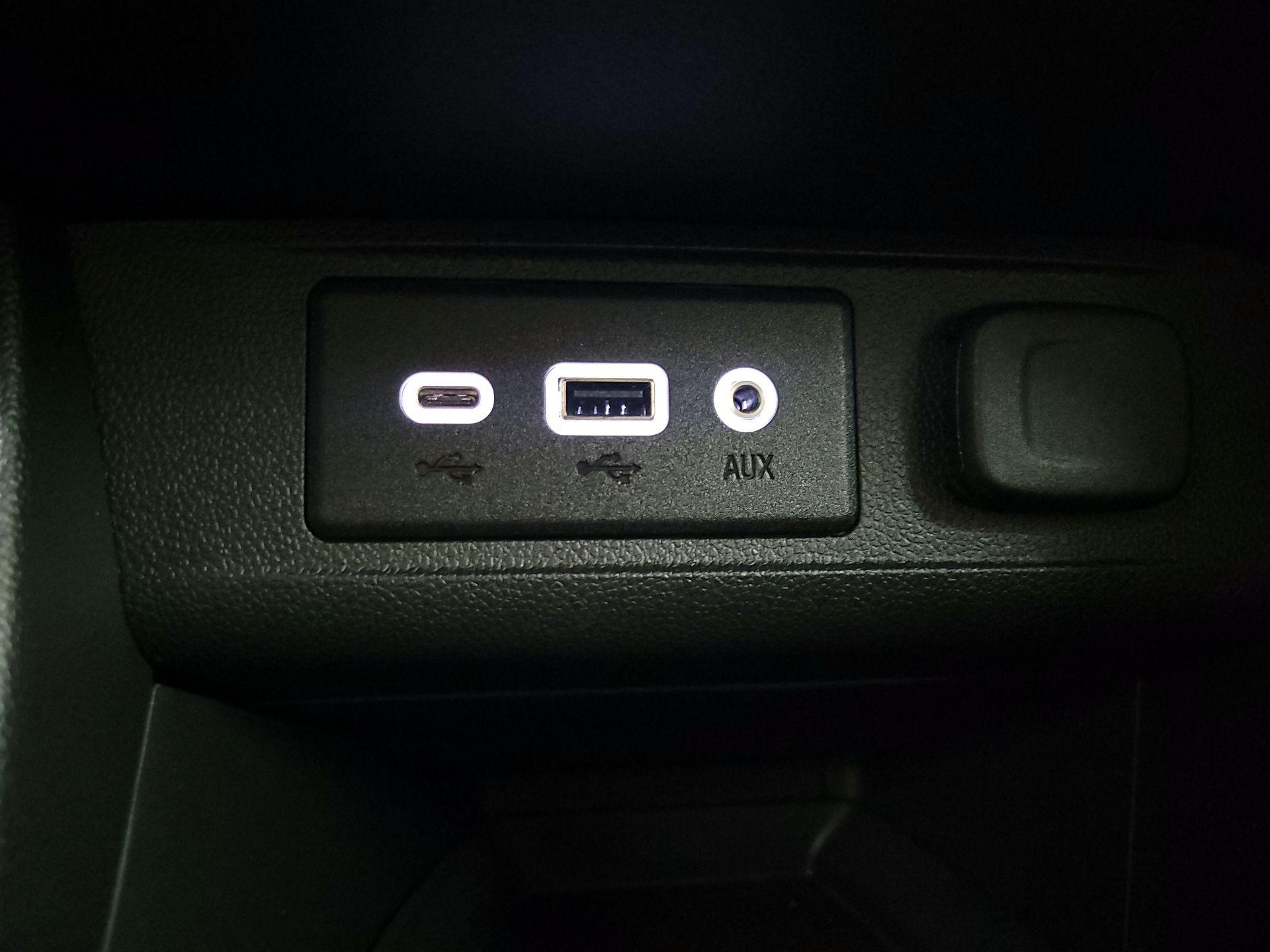 Thumbnail: 2022 Buick Encore GX - 18