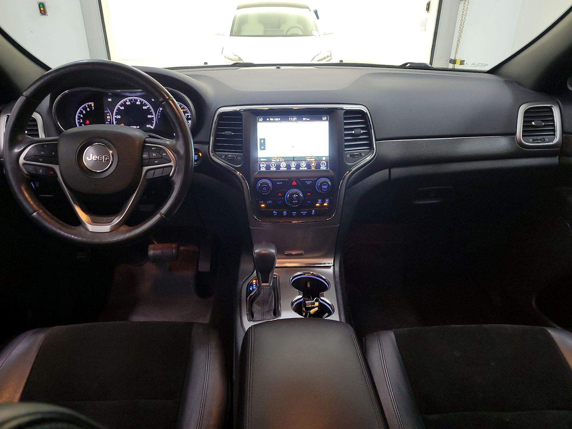 Thumbnail: 2018 Jeep Grand Cherokee - 9