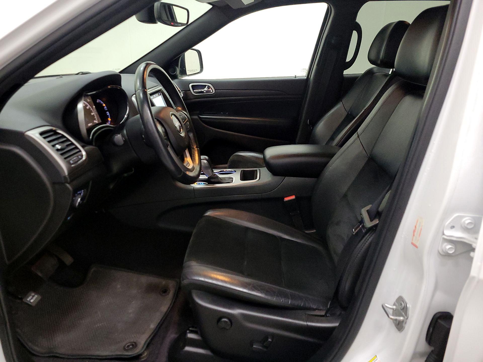 Thumbnail: 2018 Jeep Grand Cherokee - 11