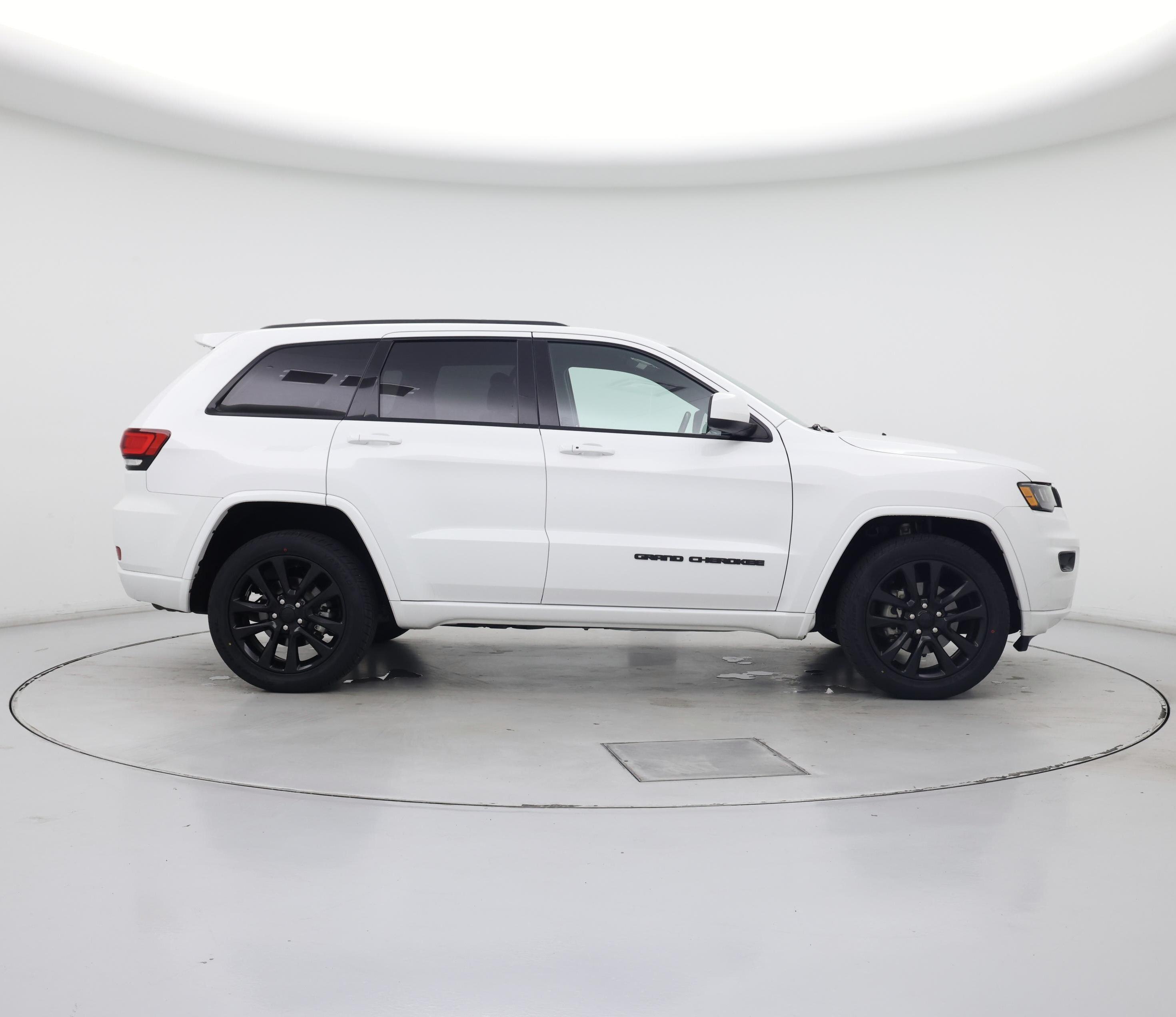 Thumbnail: 2018 Jeep Grand Cherokee - 7