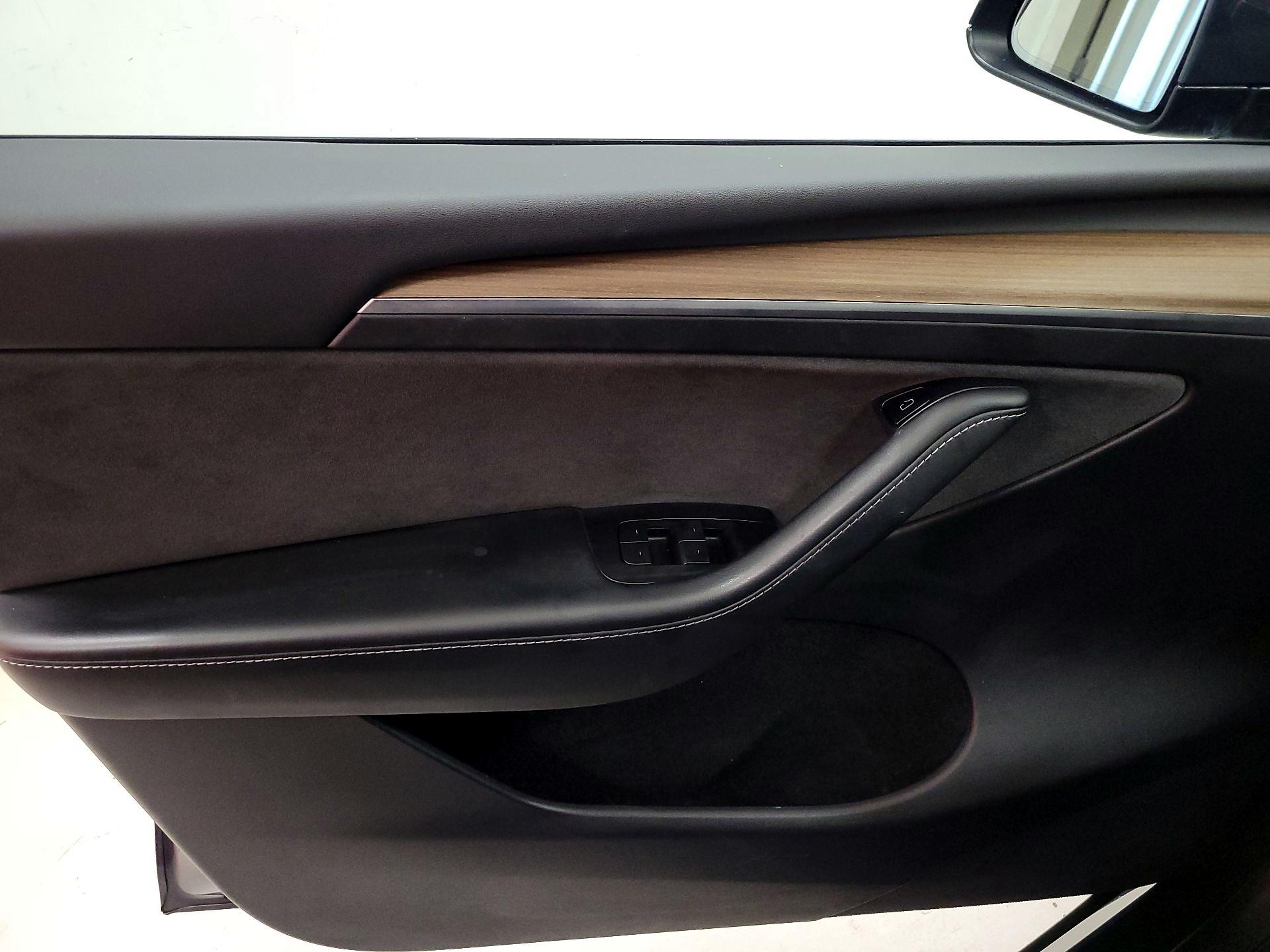 Thumbnail: 2023 Tesla Model Y - 12