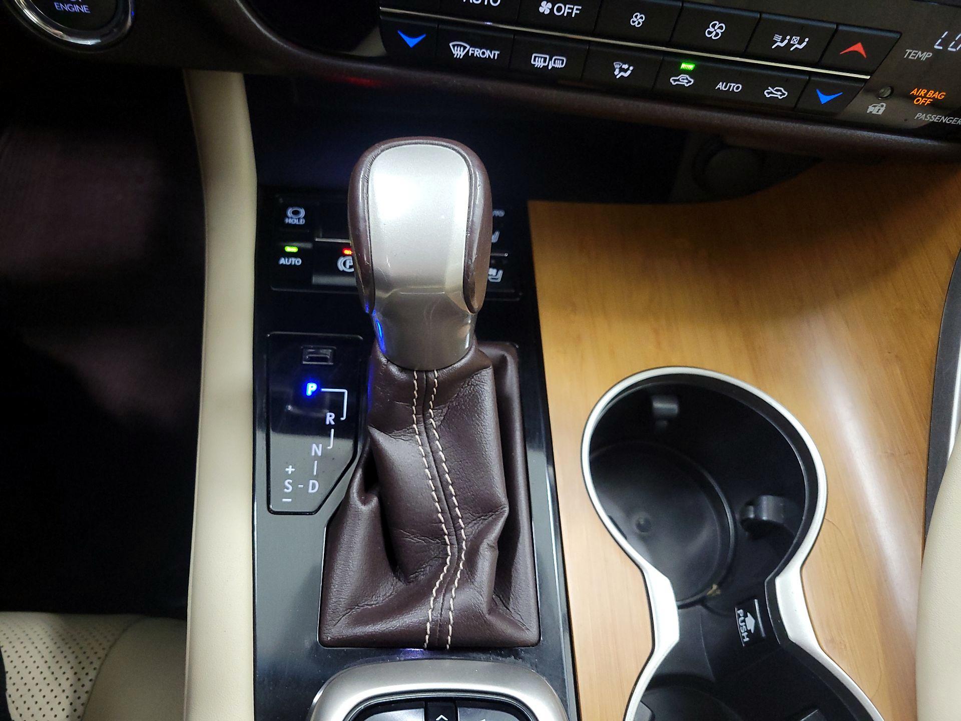 Thumbnail: 2017 Lexus RX - 18