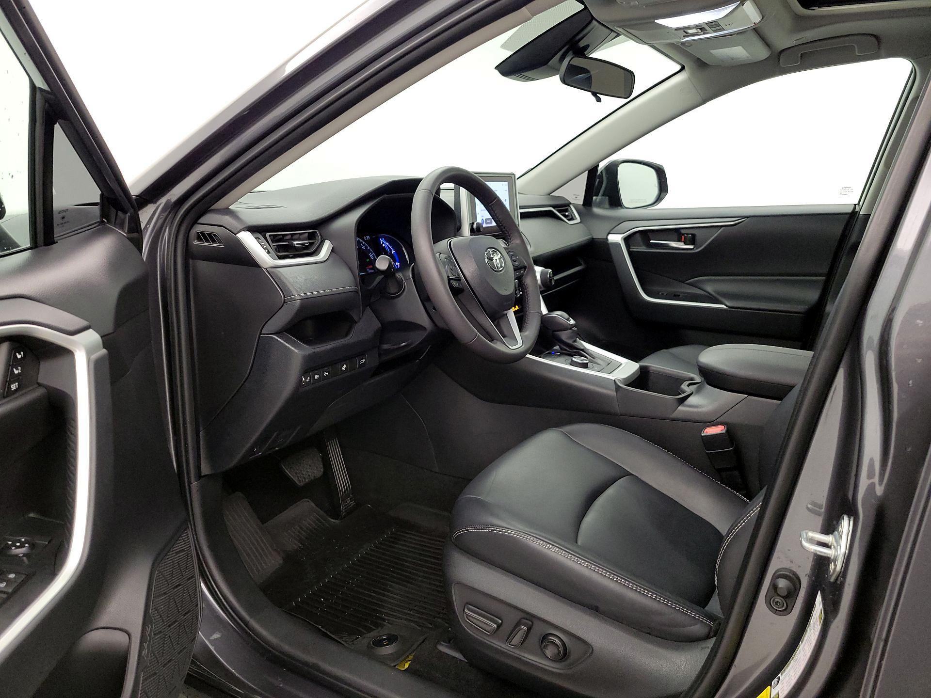 Thumbnail: 2024 Toyota RAV4 - 11