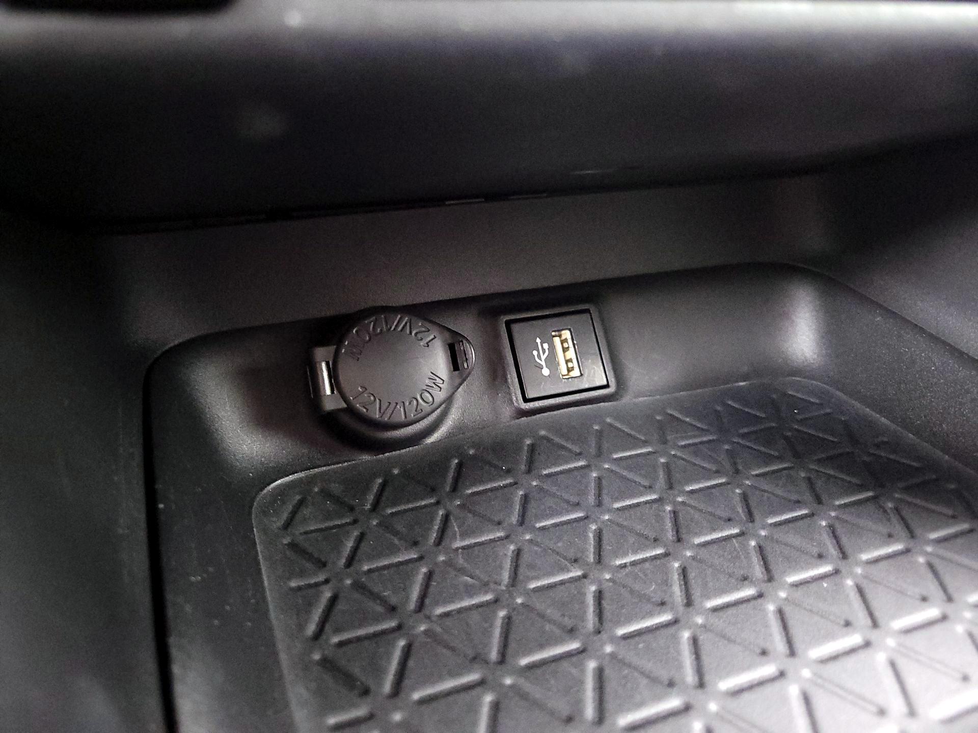 Thumbnail: 2024 Toyota RAV4 - 19